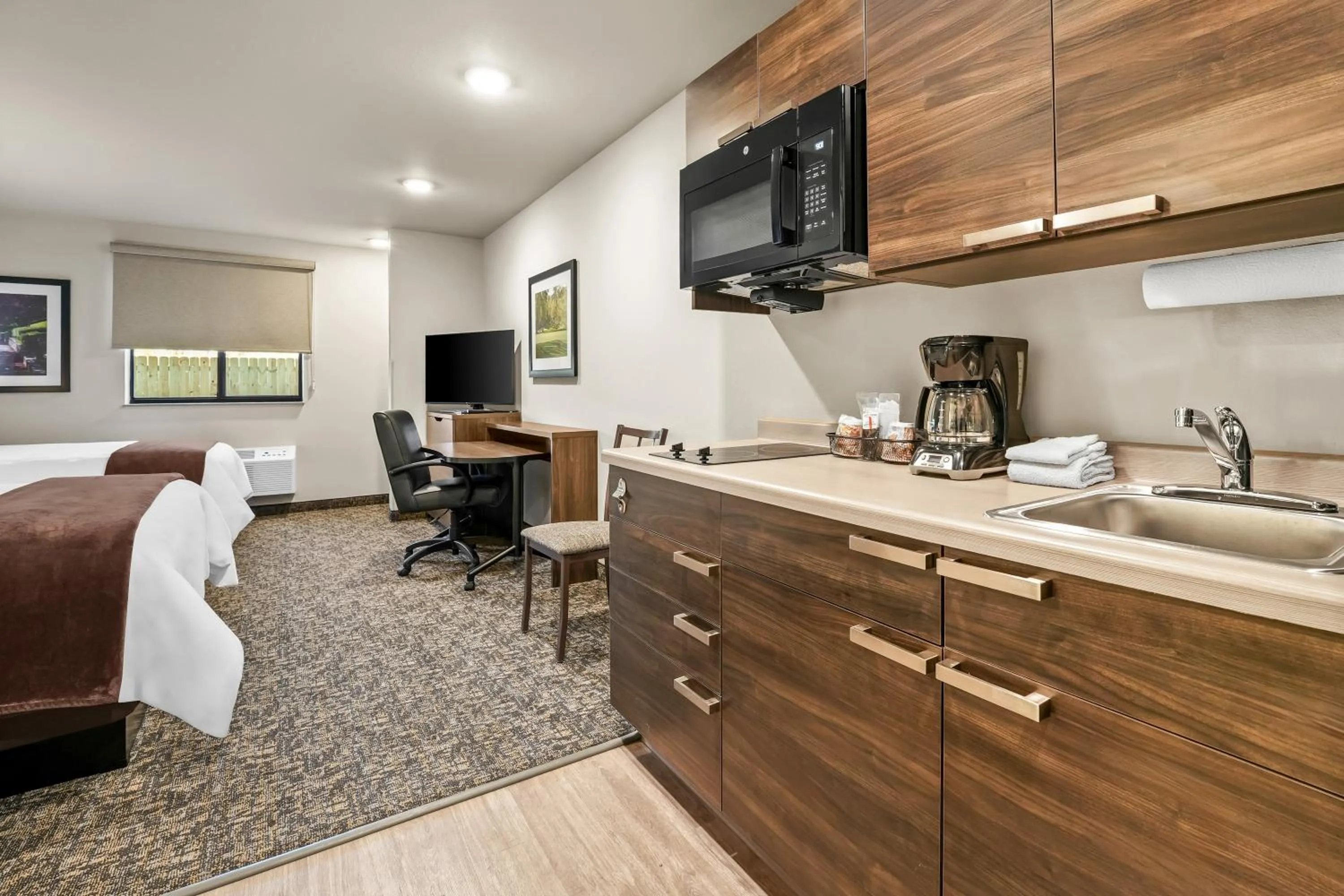 Bedroom in My Place Hotel-Redding, CA