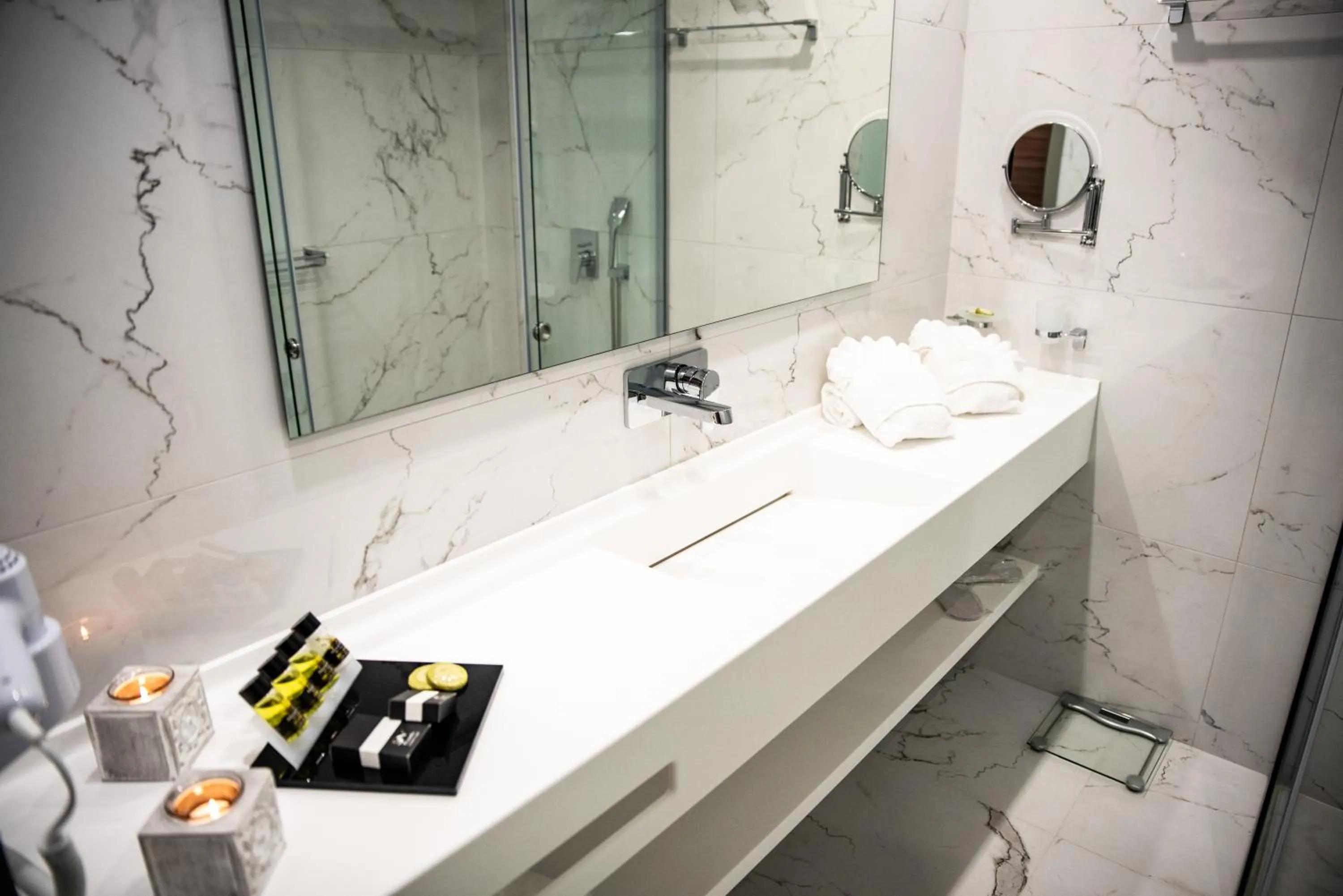 Bathroom in Lagaria Hotel