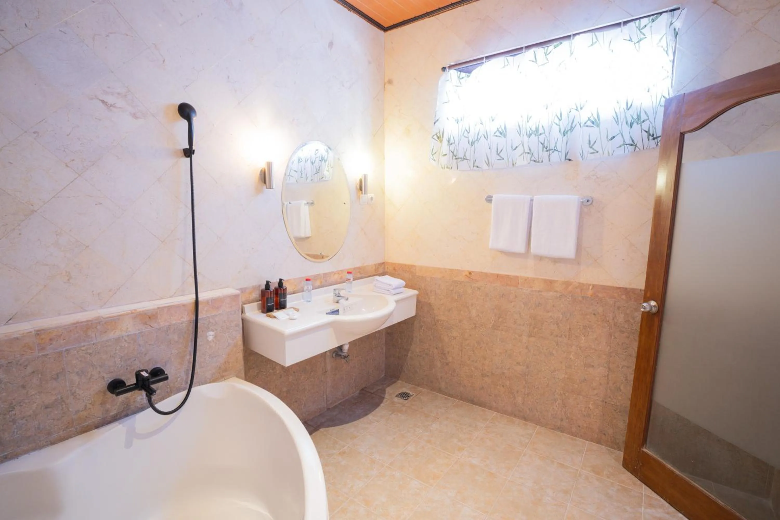 Shower in The Saharah Mirage Bali