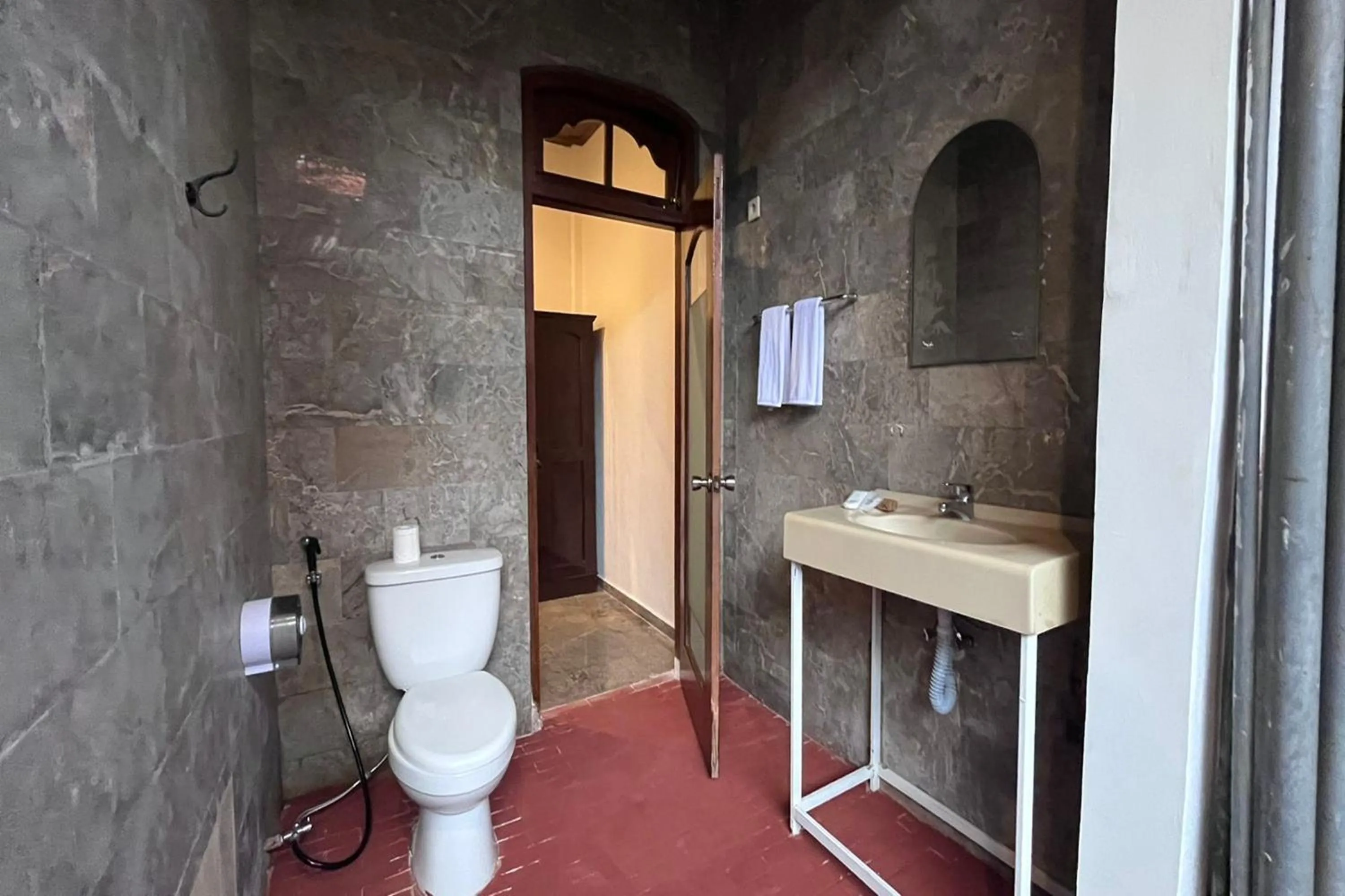 Shower in The Saharah Mirage Bali