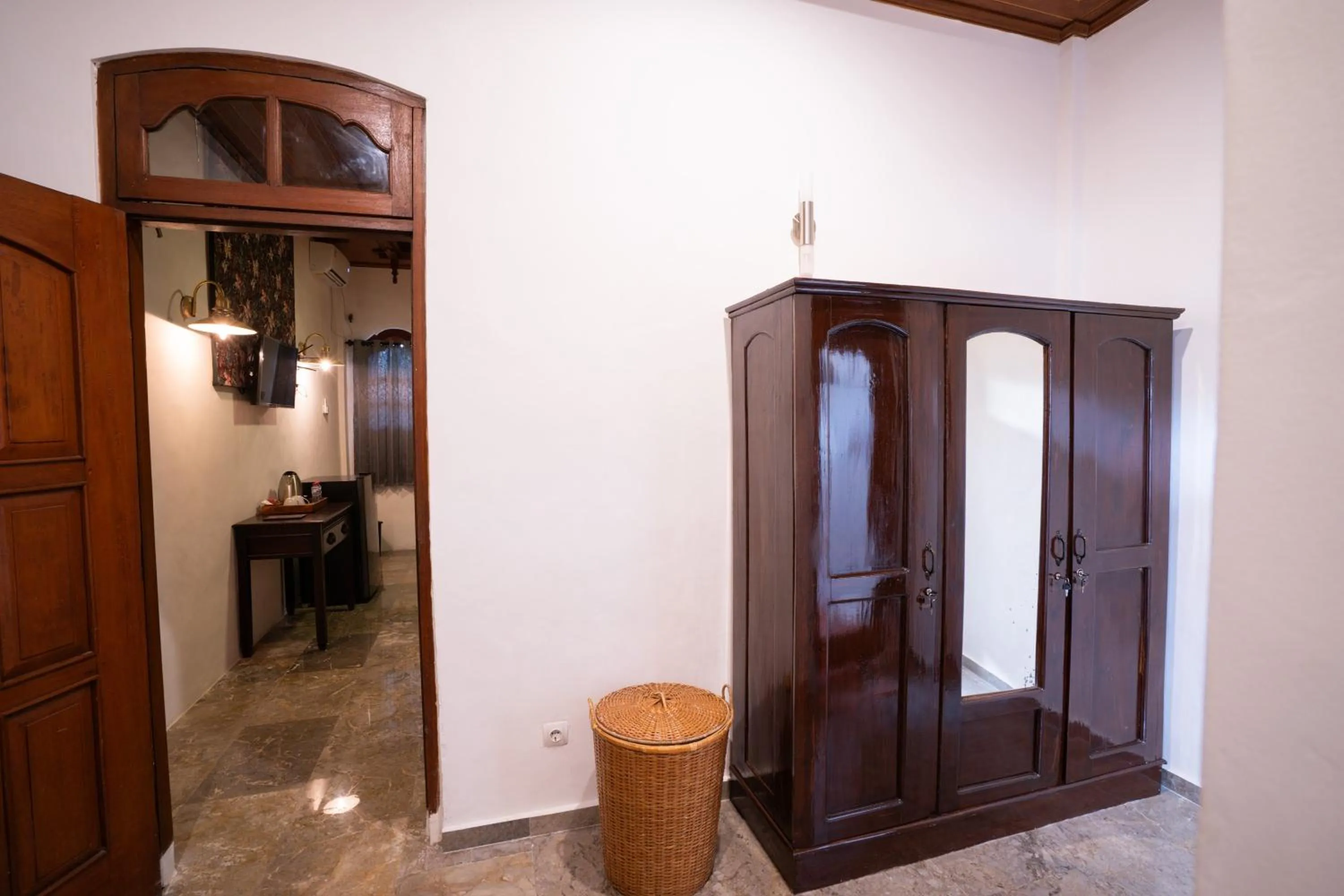 wardrobe in The Saharah Mirage Bali