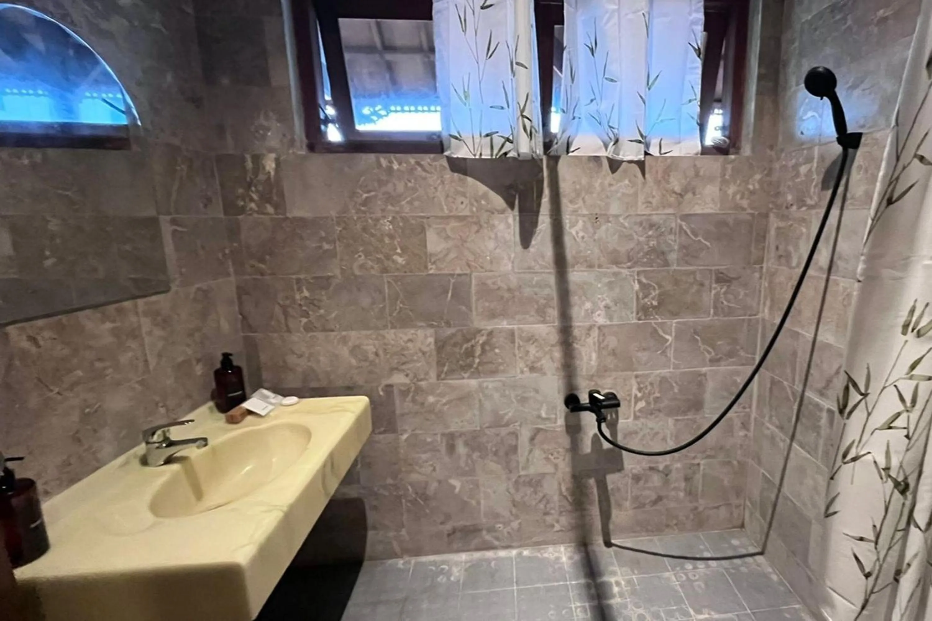 Shower in The Saharah Mirage Bali
