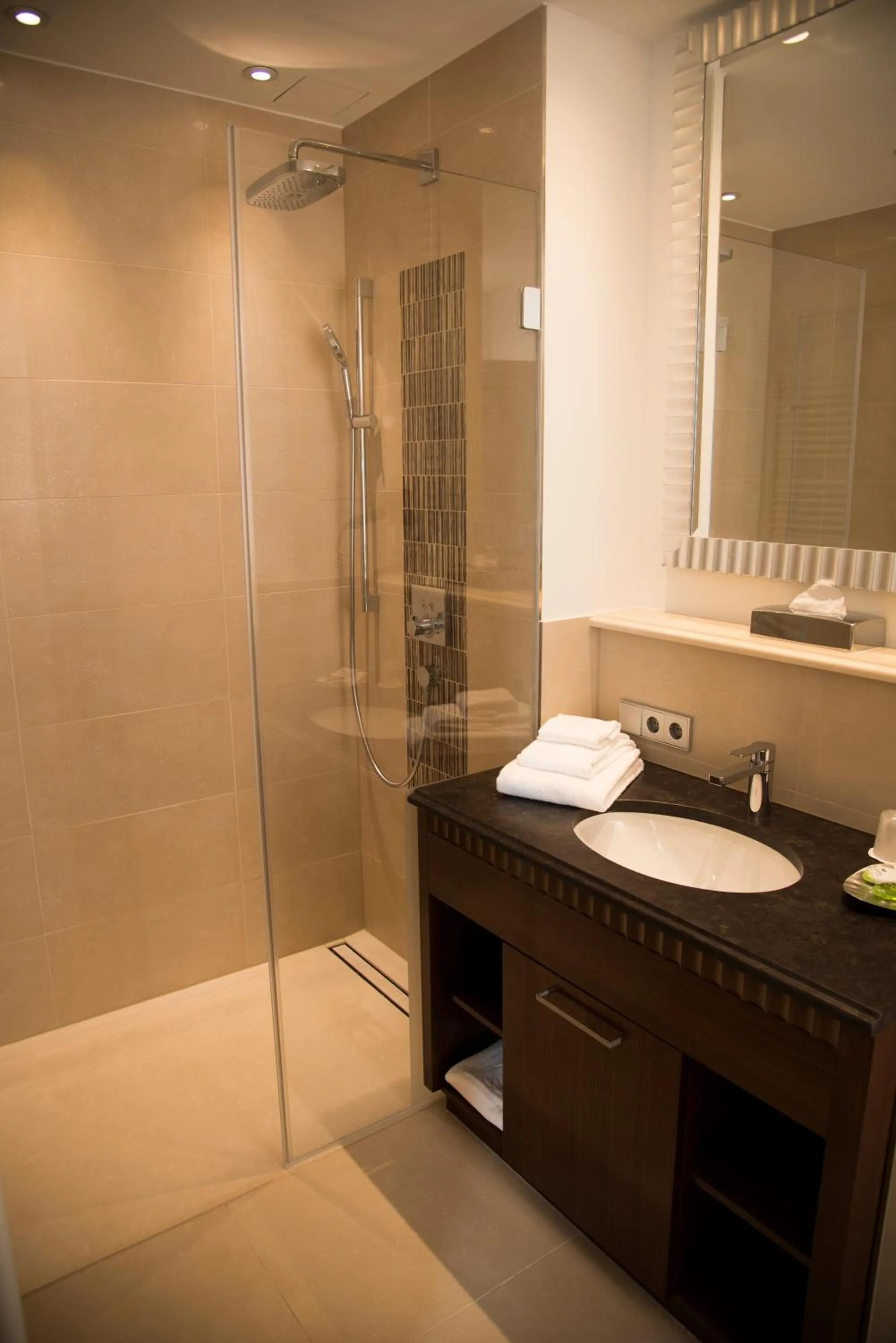 Shower in Kleiner Rosengarten