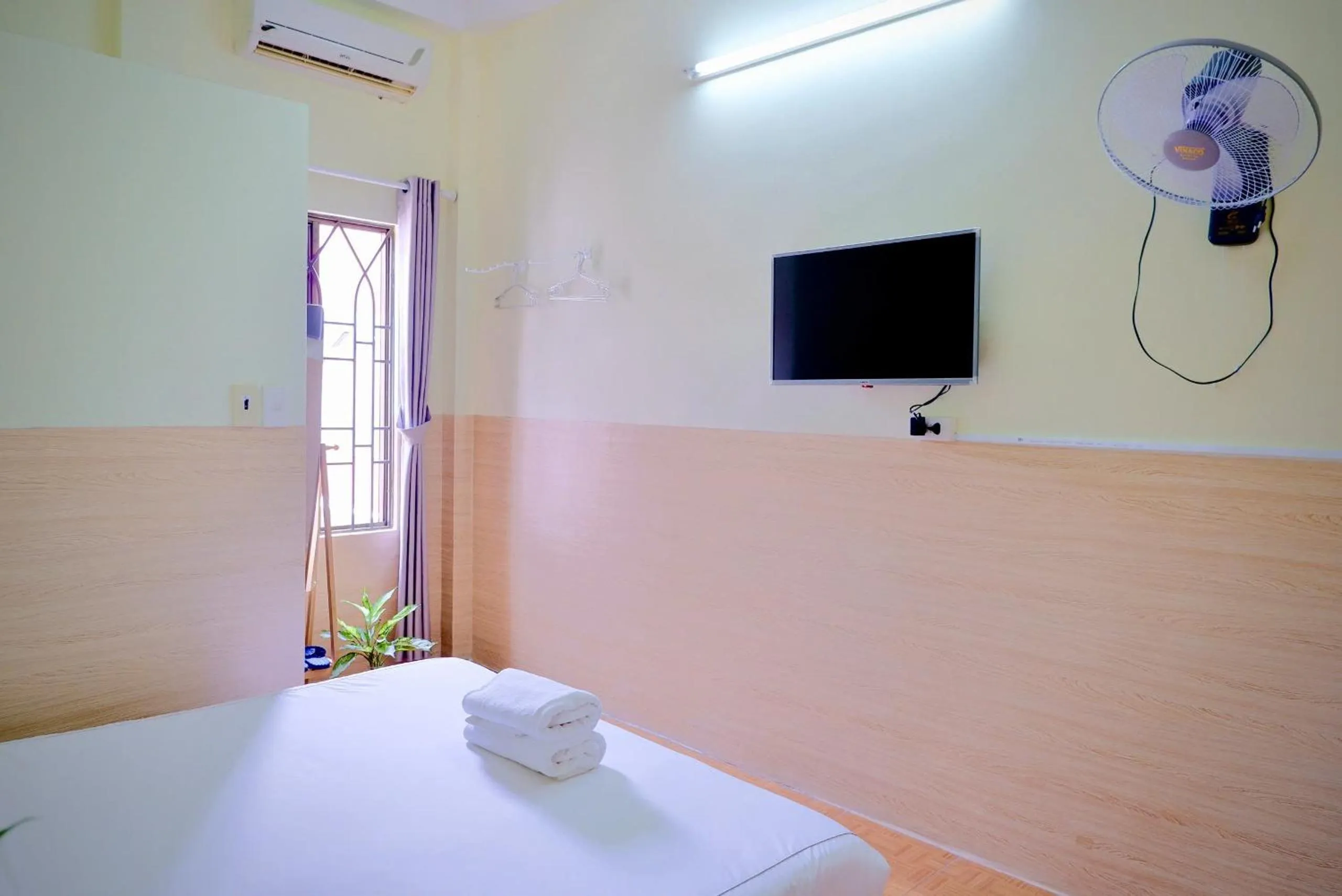 Bed in Hue Ancient Town - Homestay in Hue