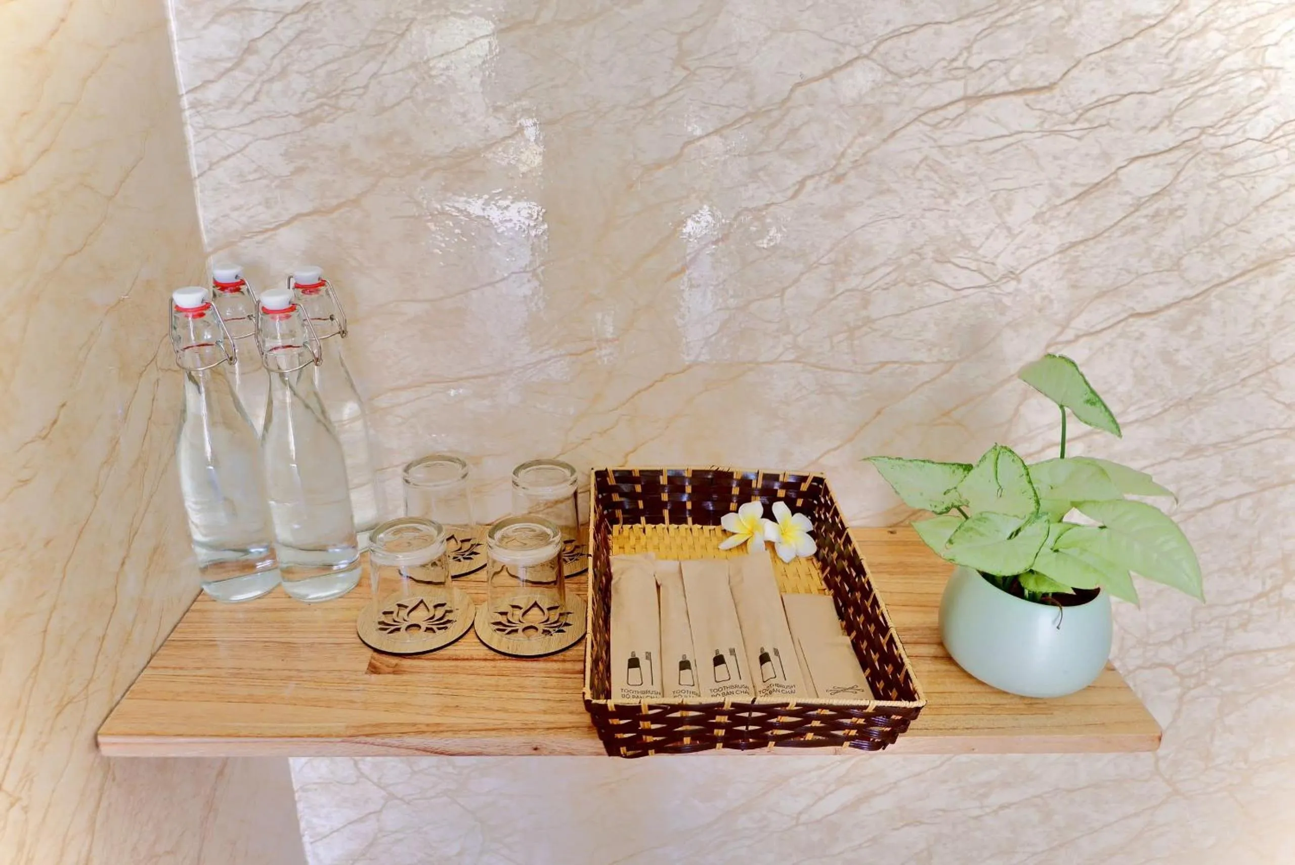 Food and drinks in Hue Ancient Town - Homestay in Hue