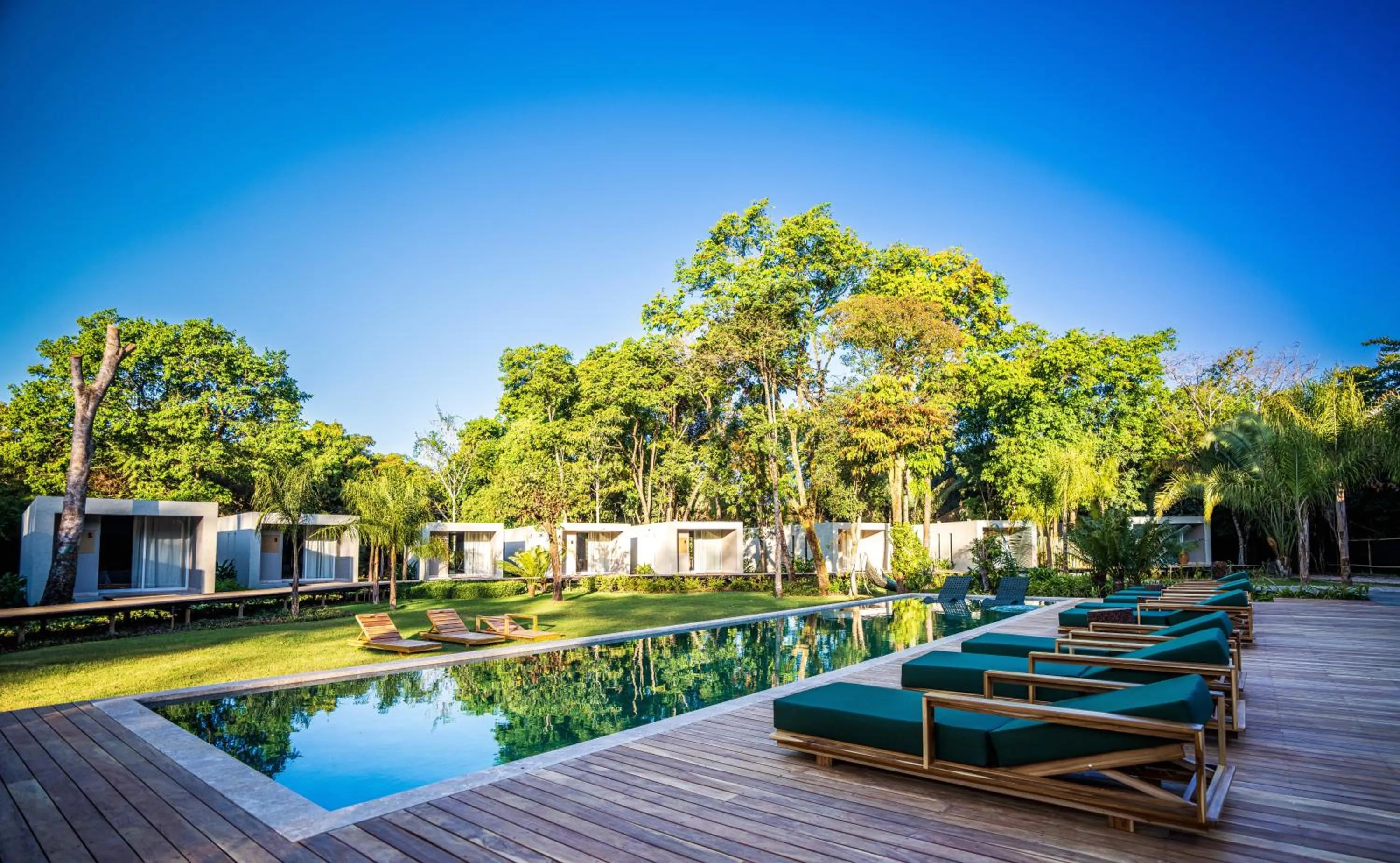 Spring in Amaná Hotel