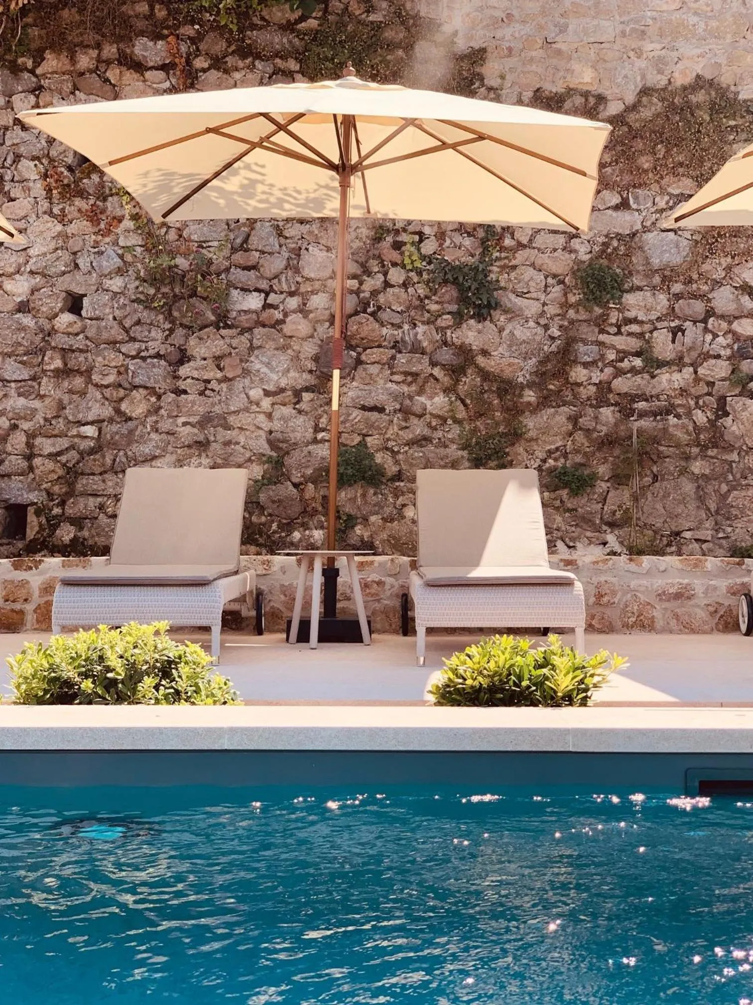 Pool view in Hôtel de la Villeon