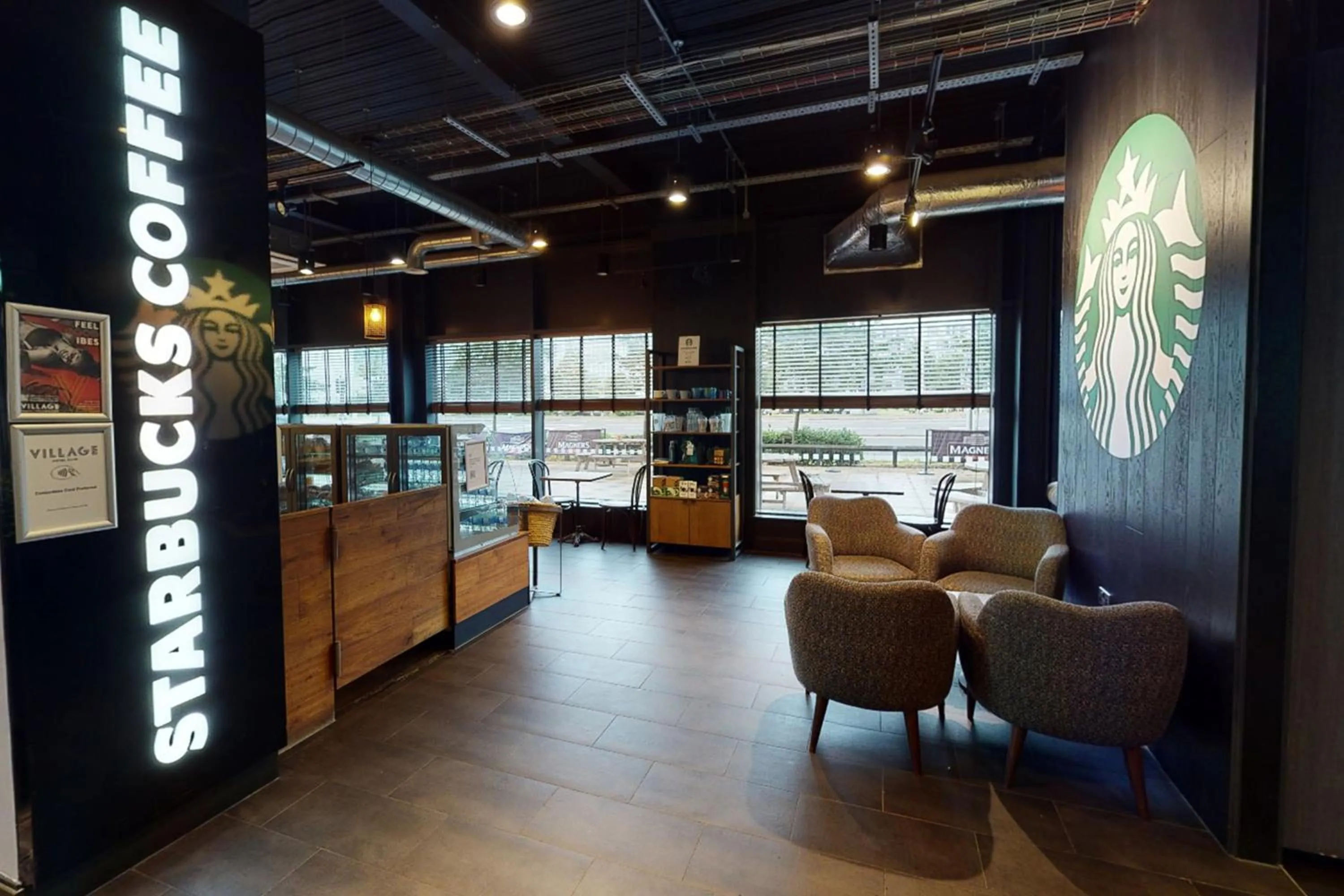 Restaurant/places to eat in Village Hotel Glasgow