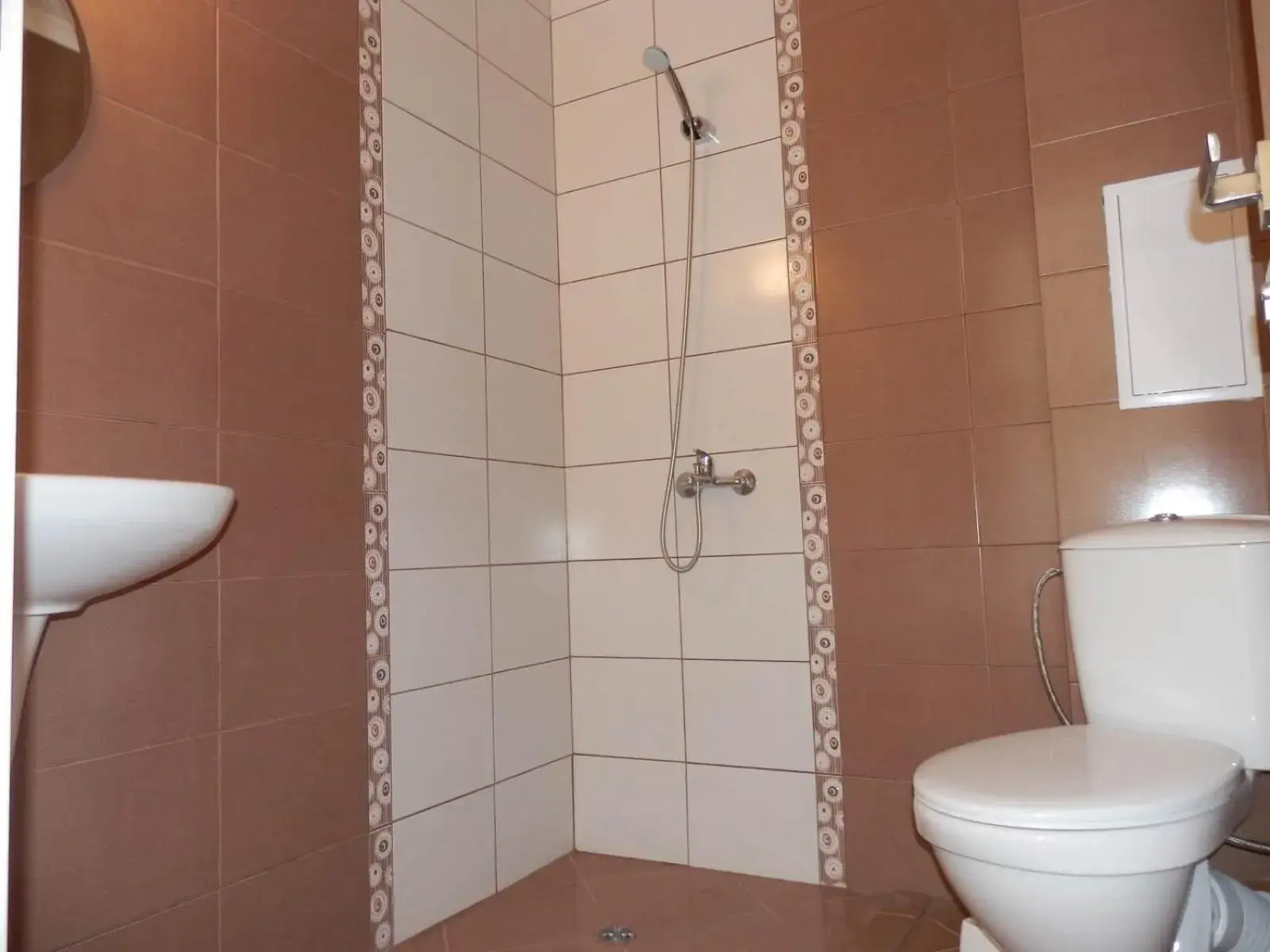 One-Bedroom Suite with Balcony with Pool View in Vanilla Garden Apartments One-Bedroom Suite with Balcony with Pool View in Vanilla Garden Apartments