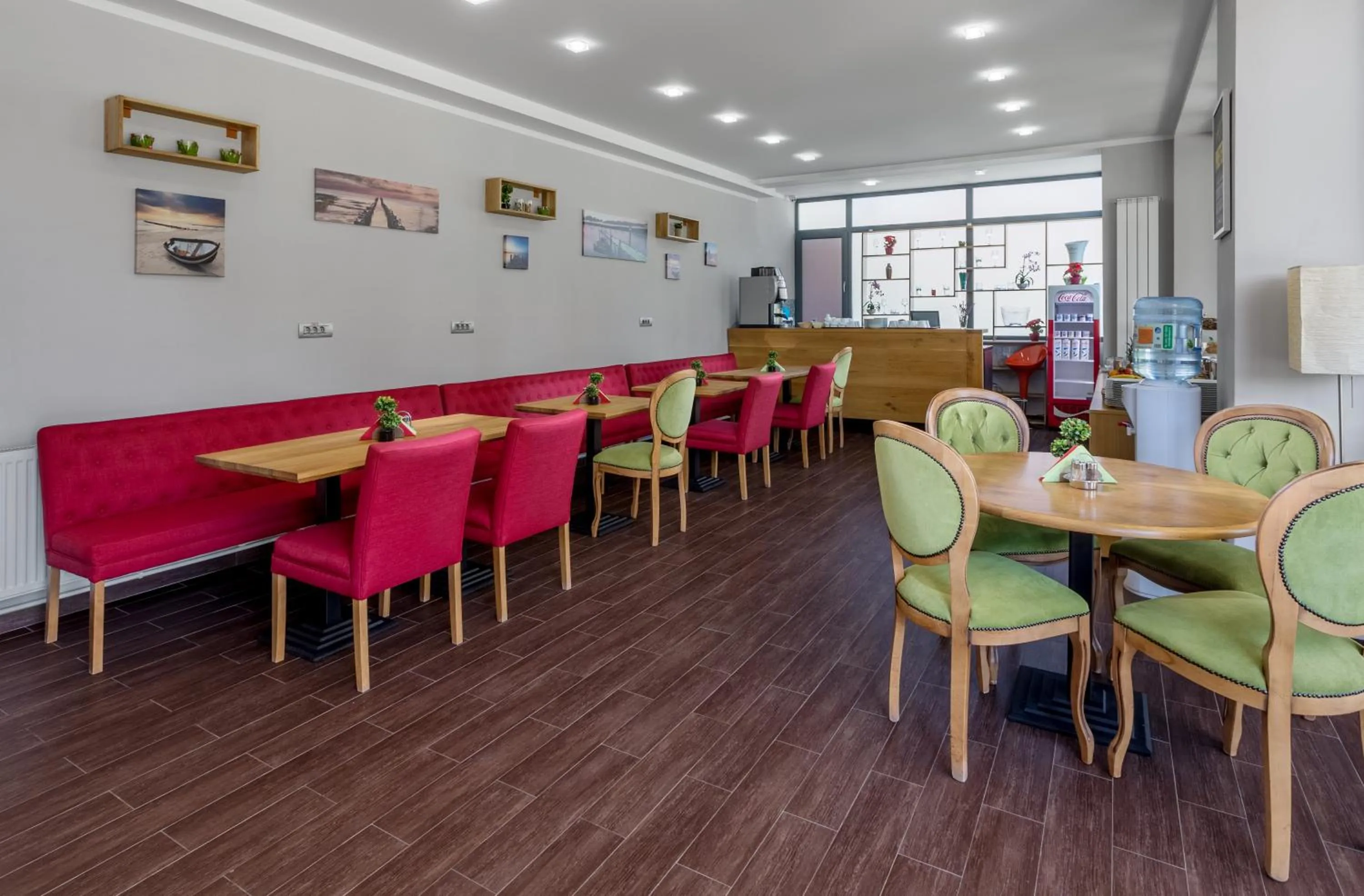 Restaurant/places to eat in Tomis Garden Apartments Mamaia