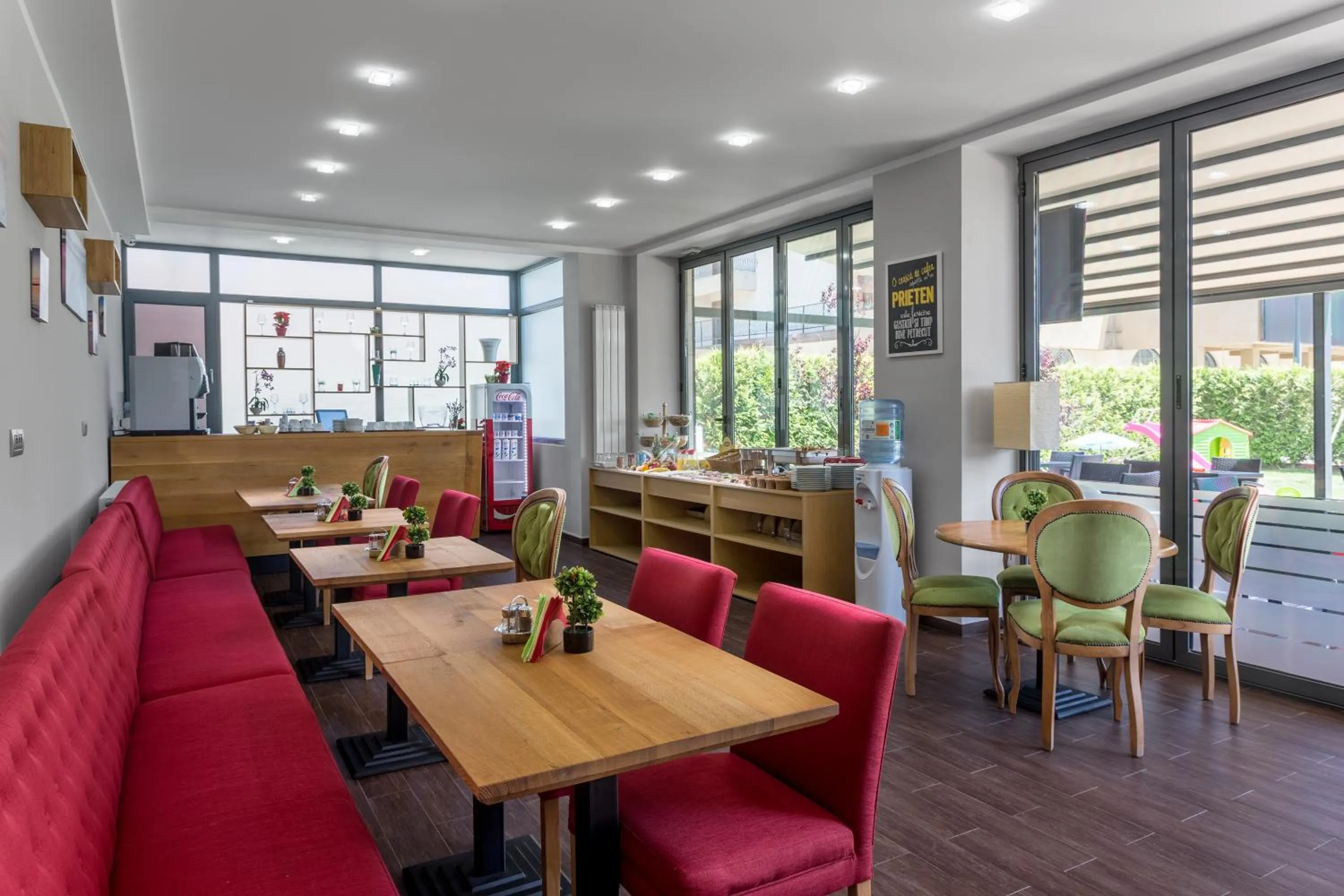 Tomis Garden Apartments Mamaia