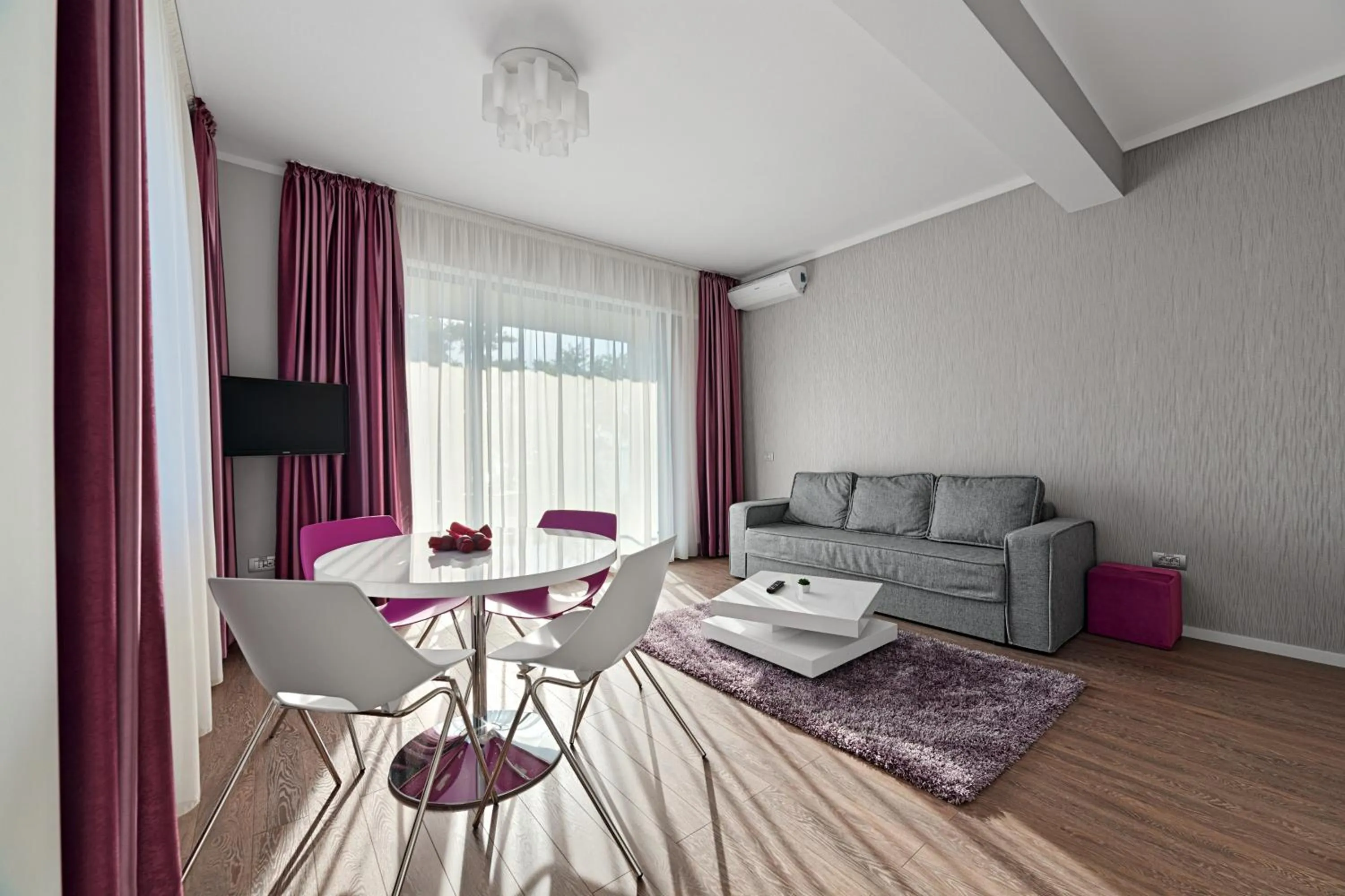 Tomis Garden Apartments Mamaia