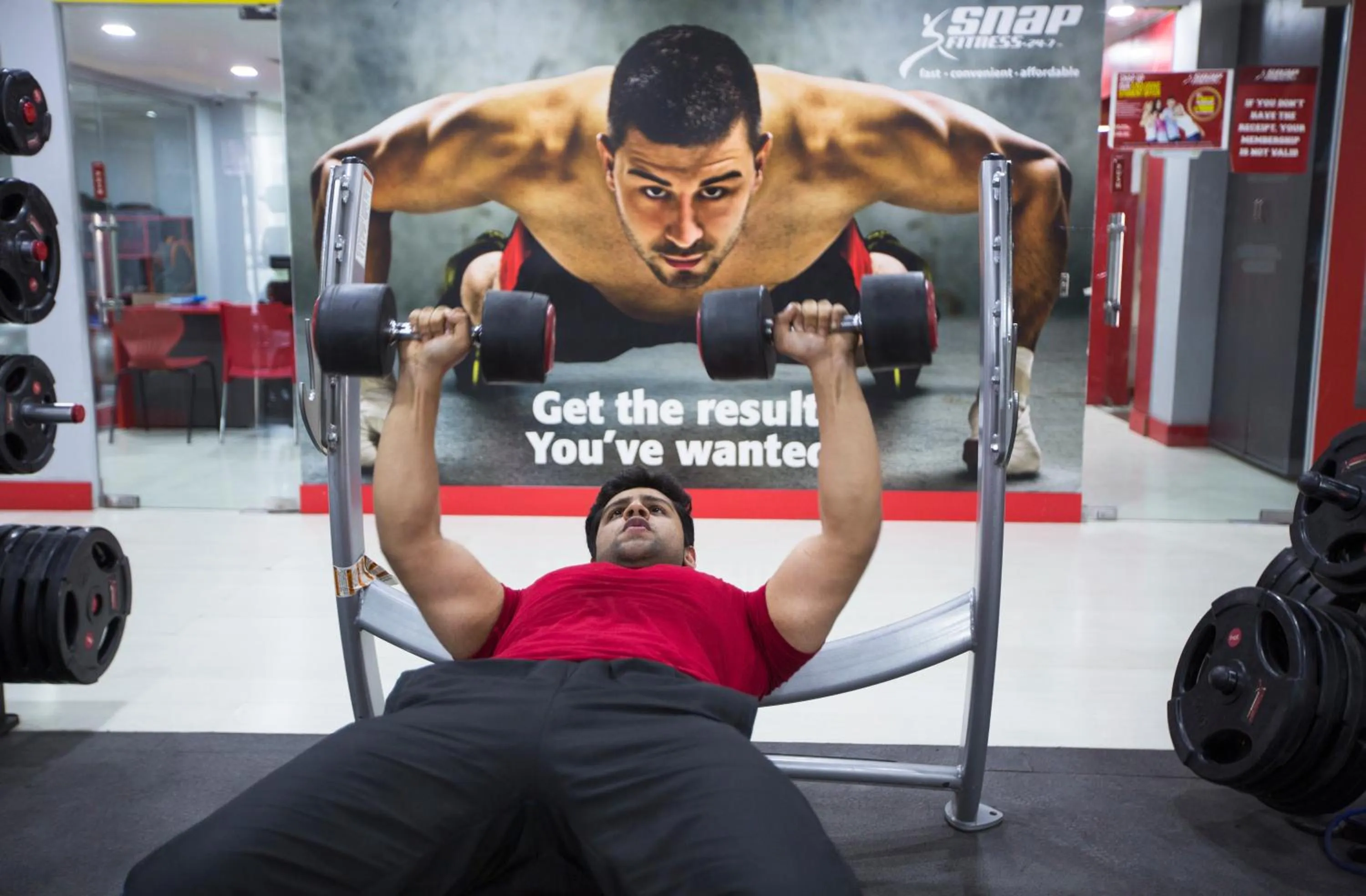 Fitness centre/facilities in Ramada by Wyndham Ghaziabad Vasundhara