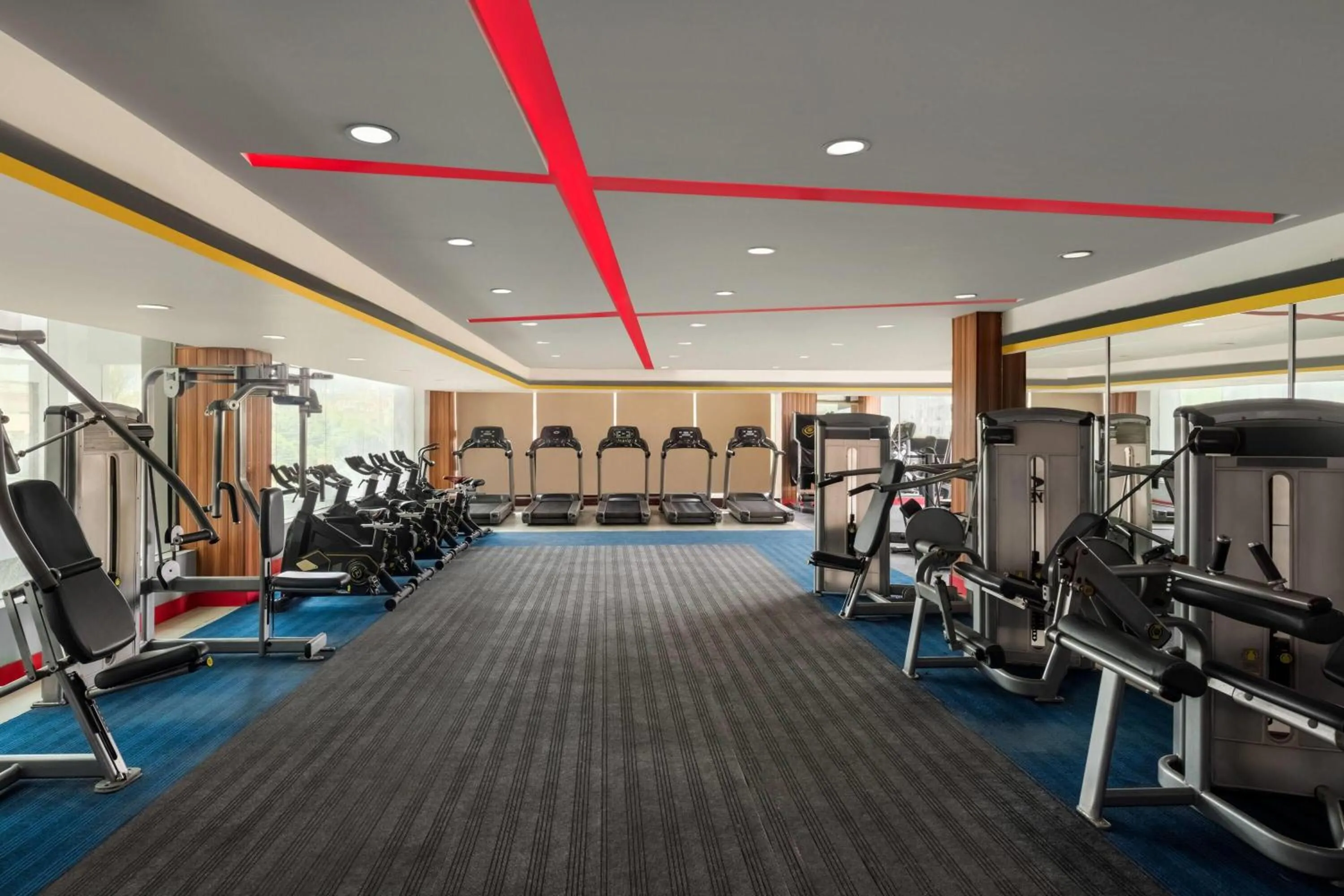 Fitness centre/facilities in Ramada by Wyndham Ghaziabad Vasundhara