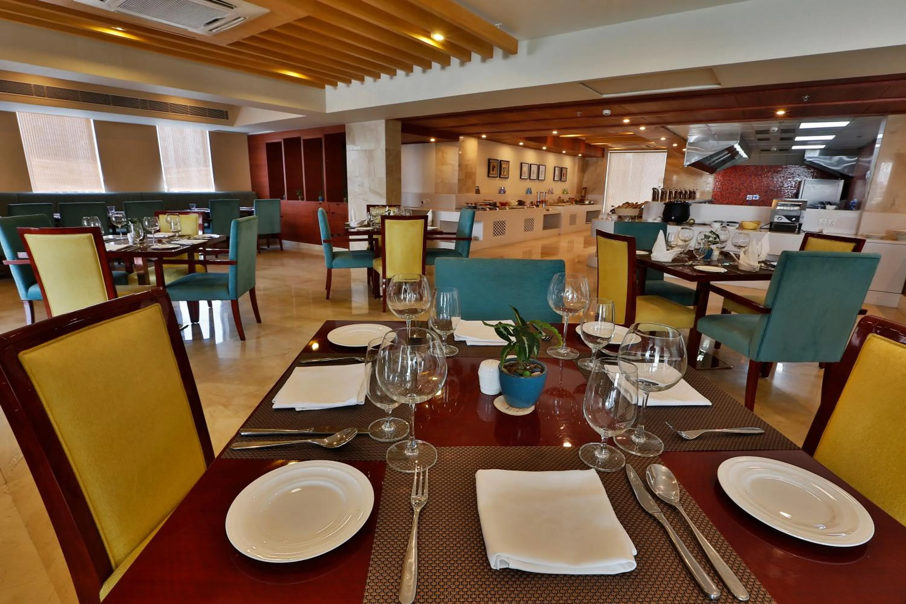 Restaurant/places to eat in Ramada by Wyndham Ghaziabad Vasundhara