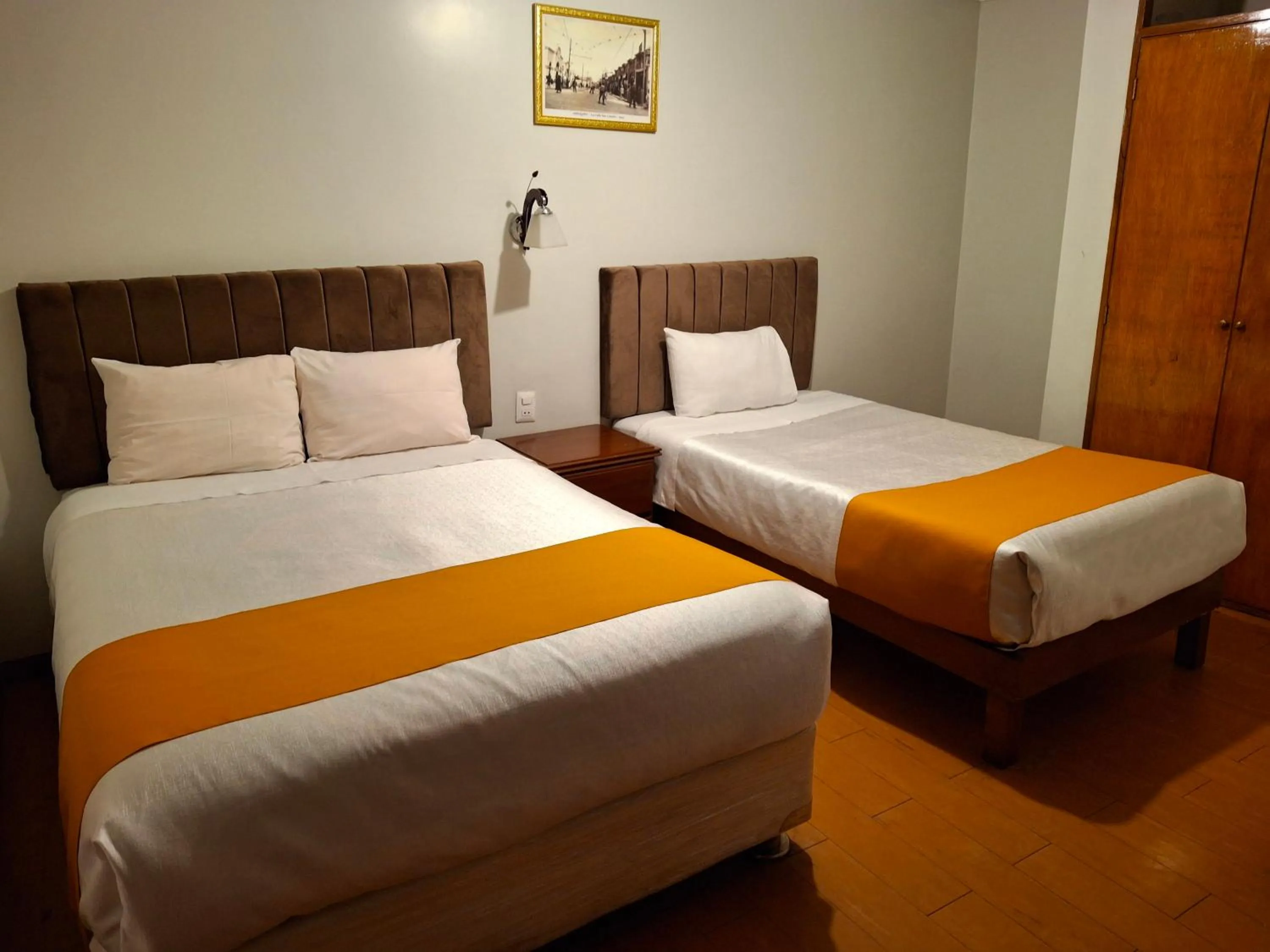 Photo of the whole room, Bed in Hotel Sideral AQP