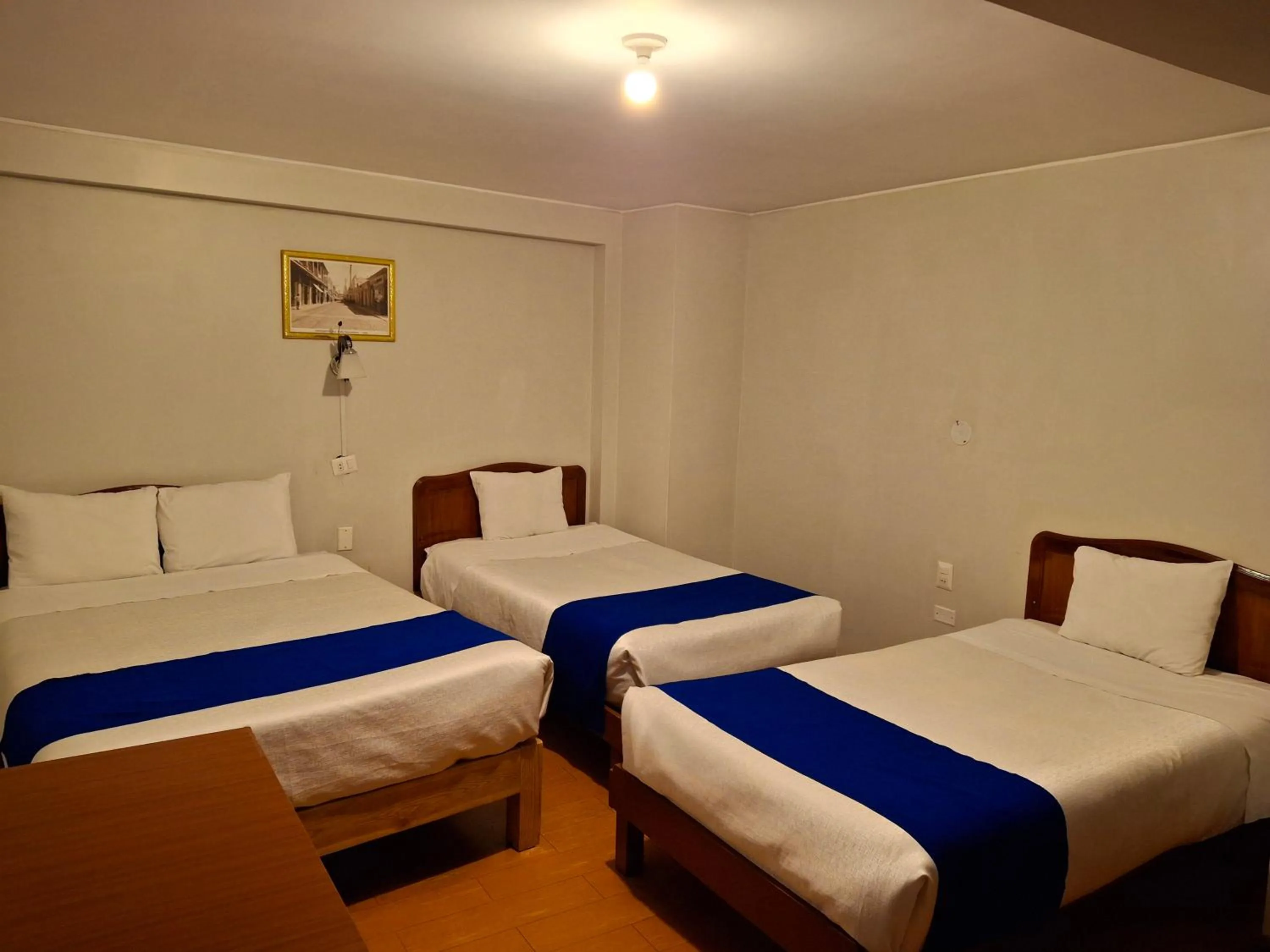 Photo of the whole room, Bed in Hotel Sideral AQP