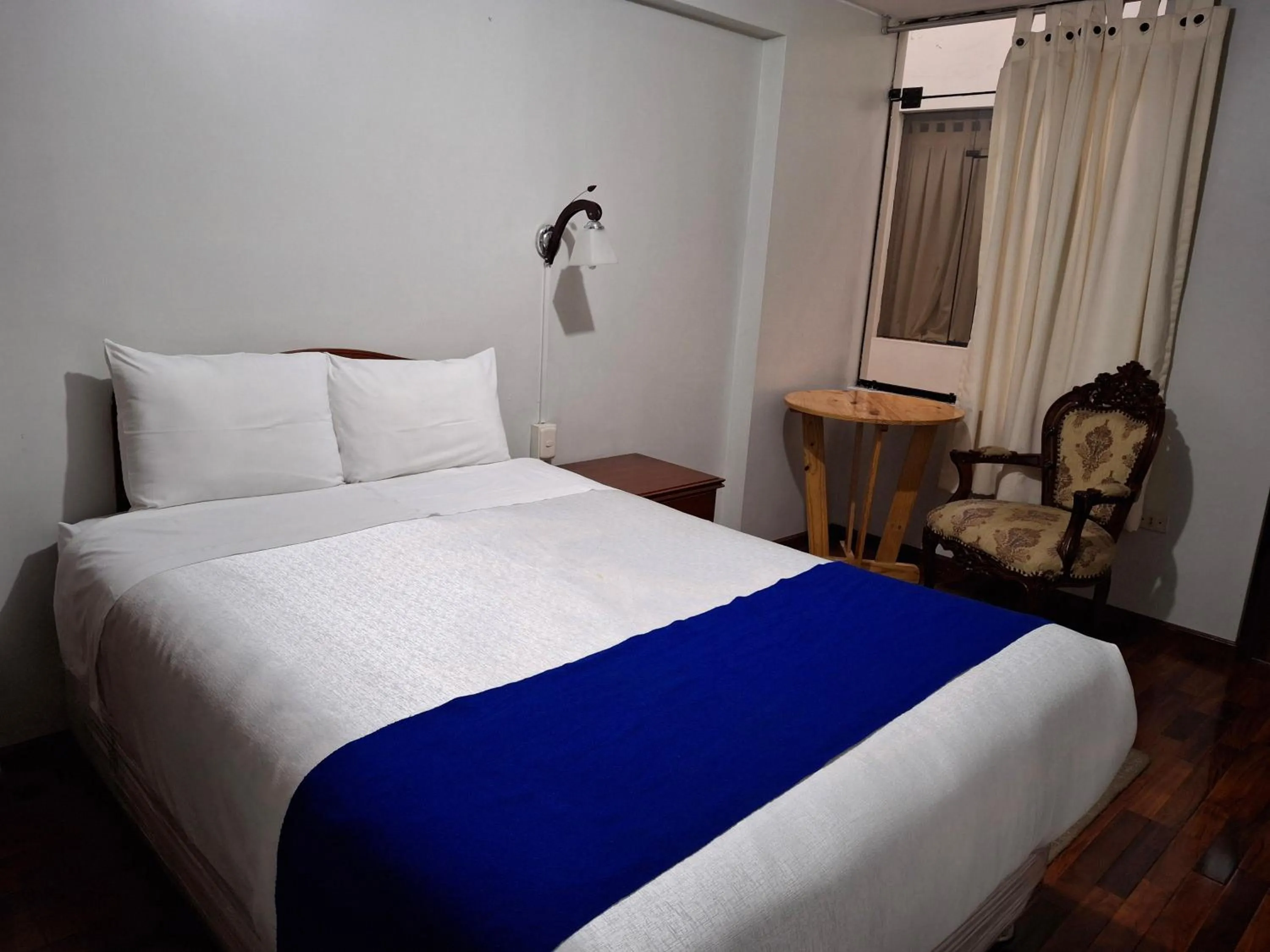 Photo of the whole room, Bed in Hotel Sideral AQP