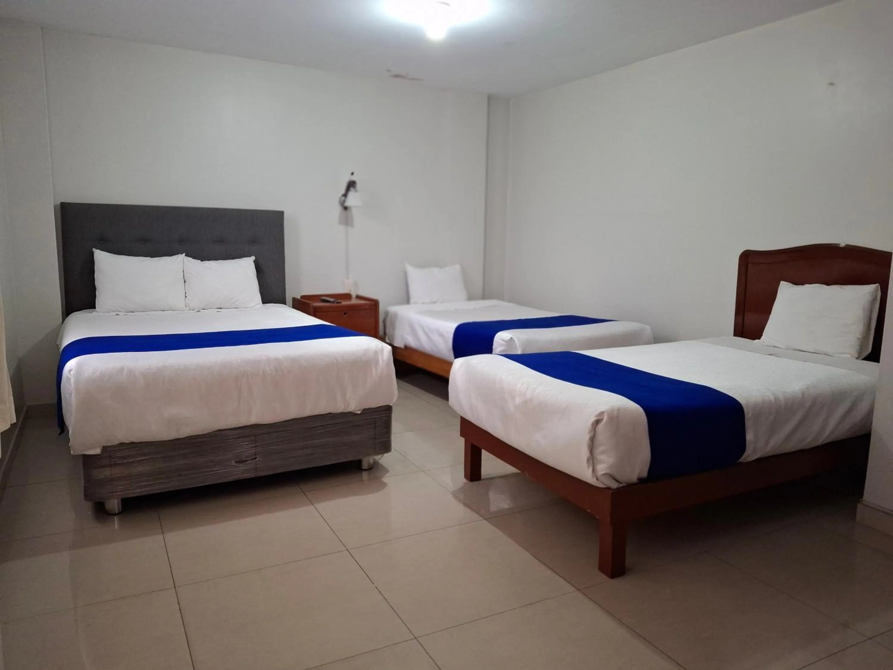 Photo of the whole room, Bed in Hotel Sideral AQP