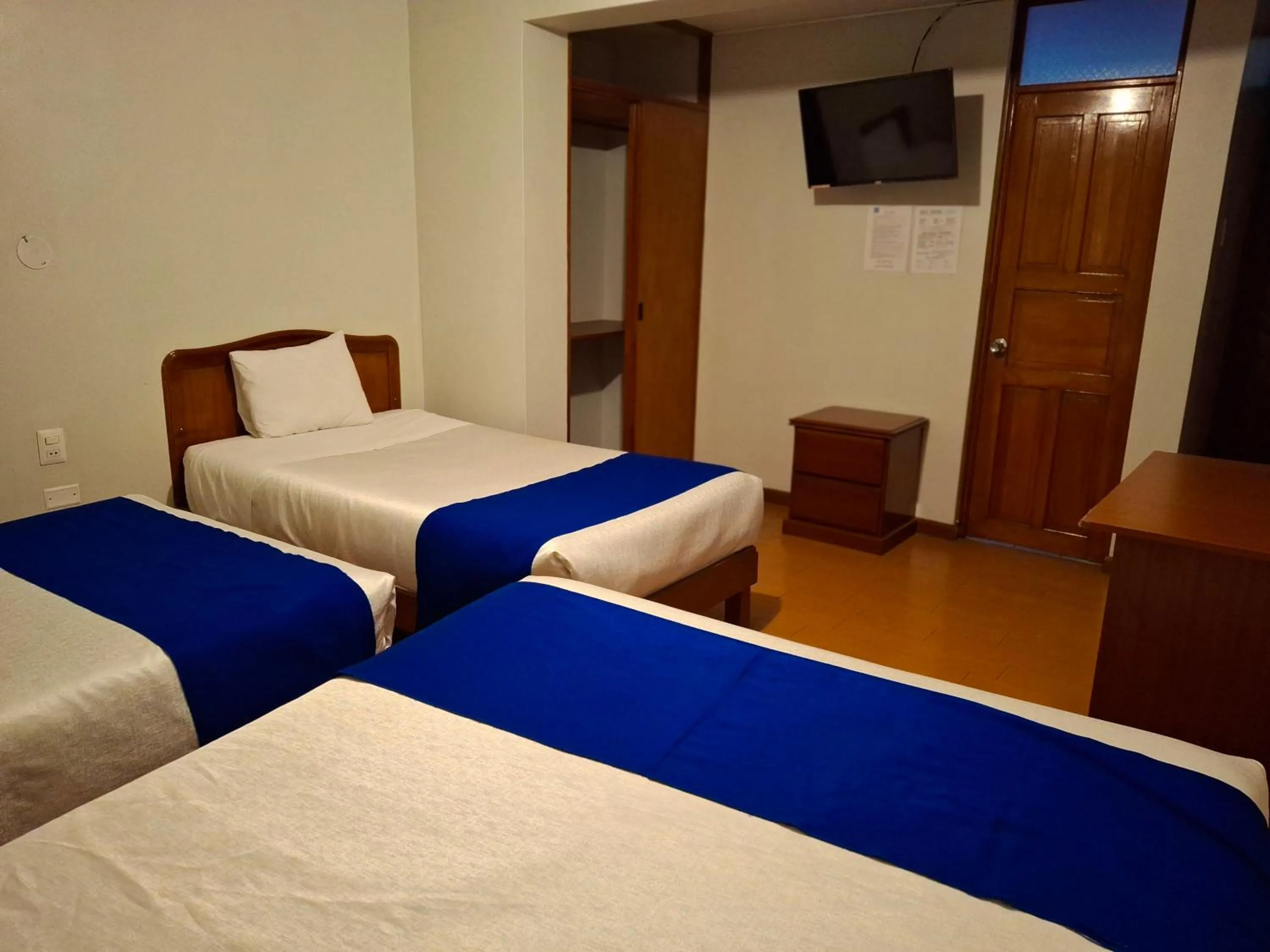 Photo of the whole room, Bed in Hotel Sideral AQP