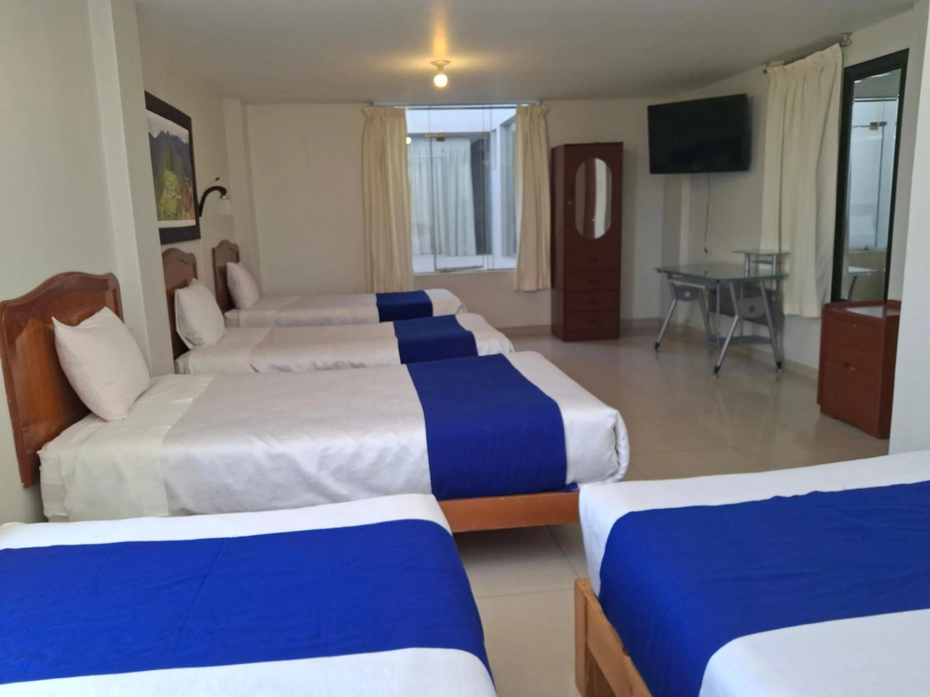 Photo of the whole room, Bed in Hotel Sideral AQP