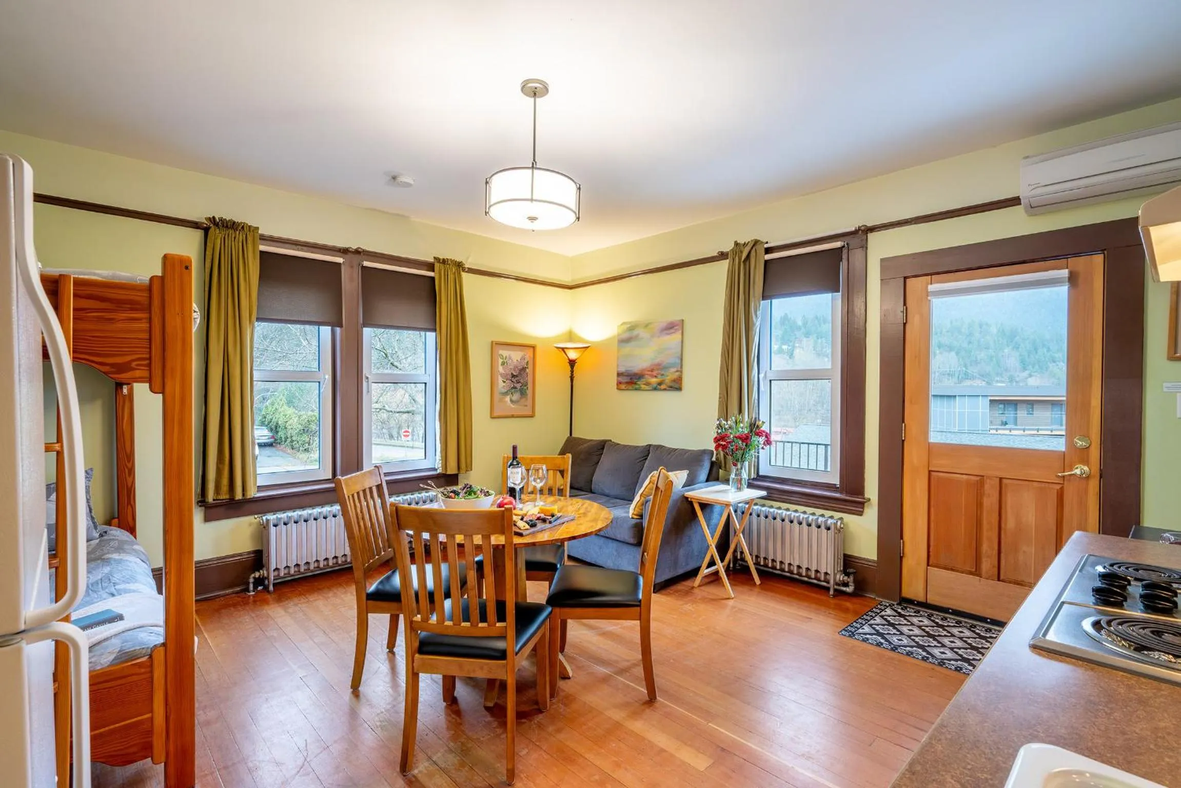 Living room in Victoria Falls House Inn