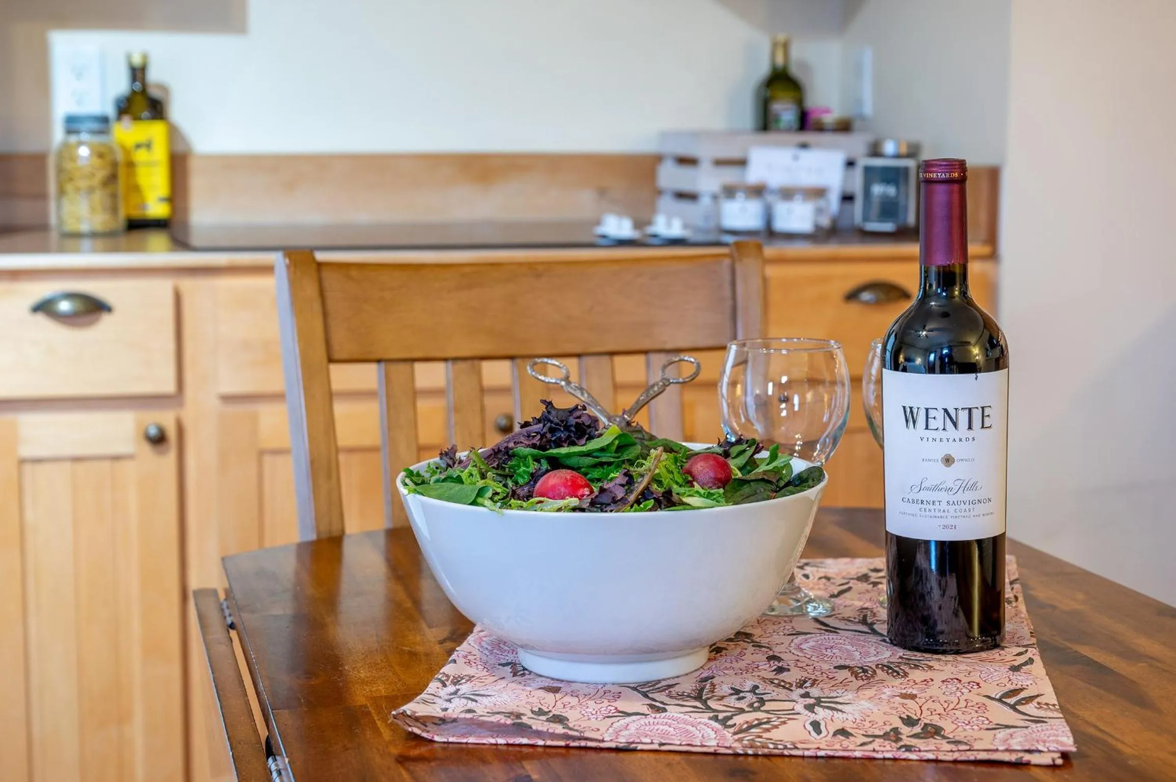 Dining area in Victoria Falls House Inn