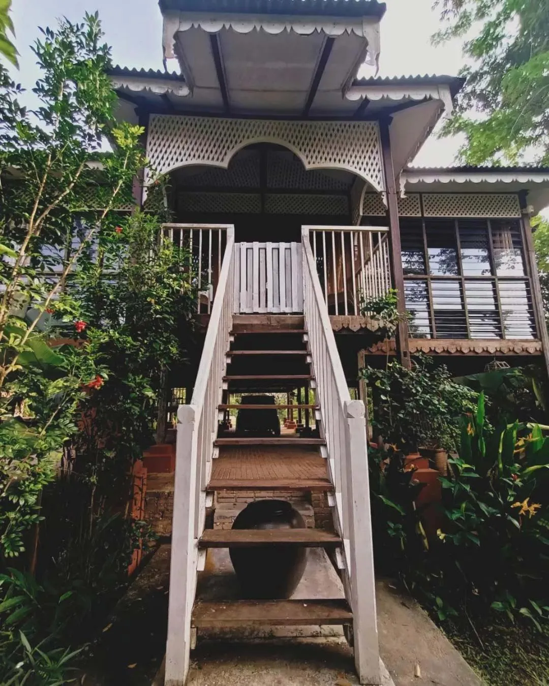 Property building in Bagas Zakariah Orchard Lodge