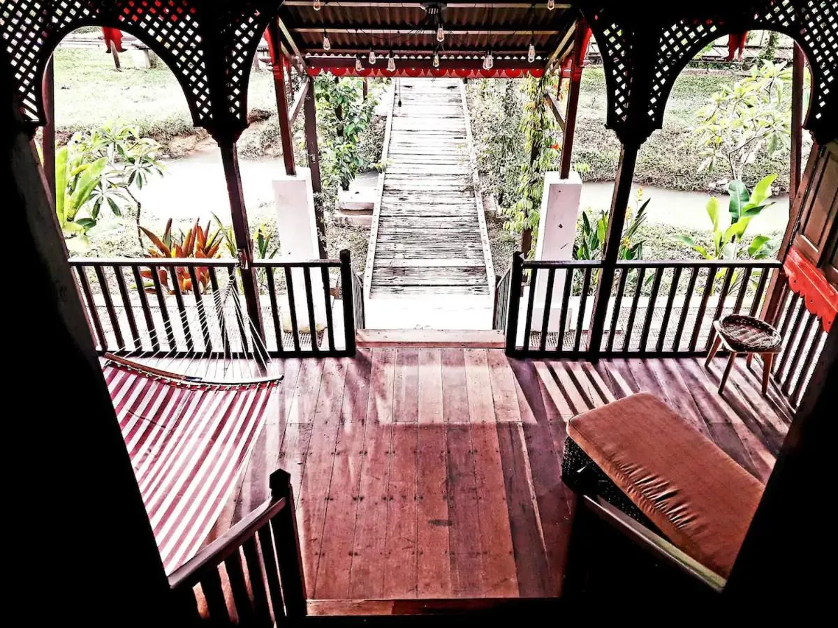 Patio in Bagas Zakariah Orchard Lodge