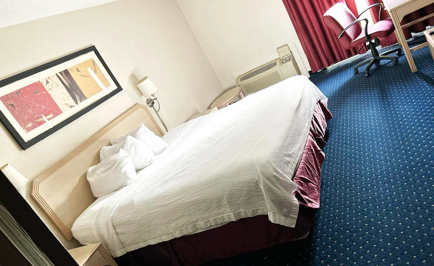 Bedroom, Bed in Blue Way Inn & Suites La Crosse