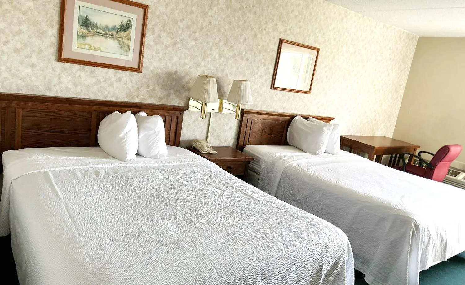 Bedroom, Bed in Blue Way Inn & Suites La Crosse