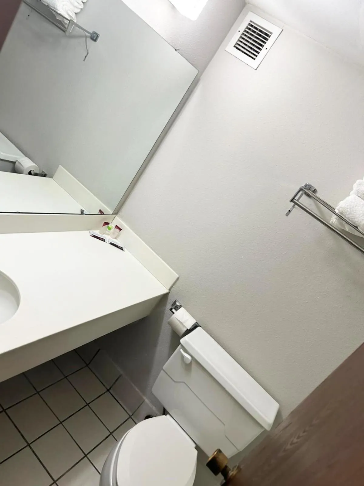 Bathroom in Blue Way Inn & Suites La Crosse