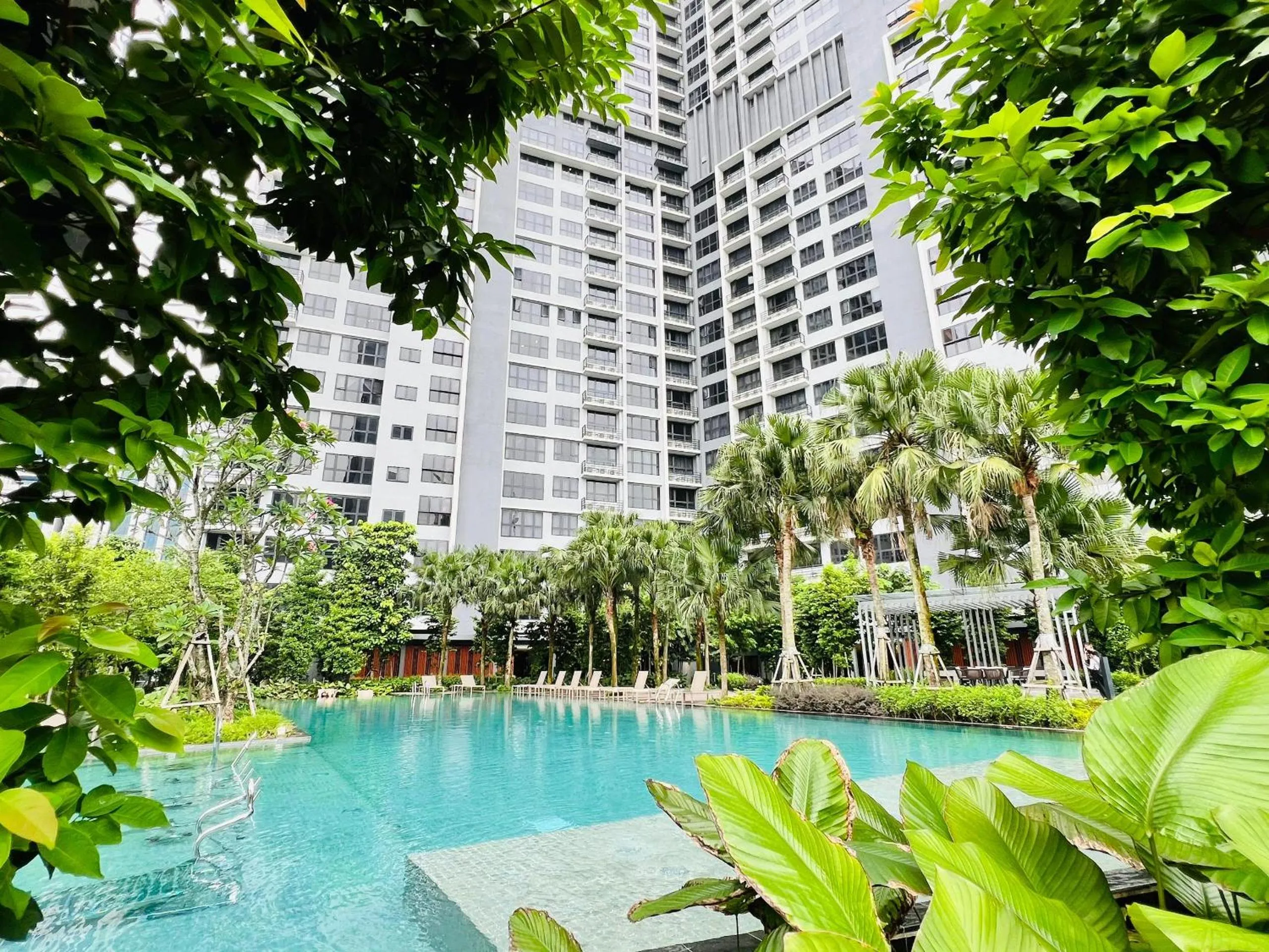 Swimming pool in Agile Bukit Bintang by DeUrban