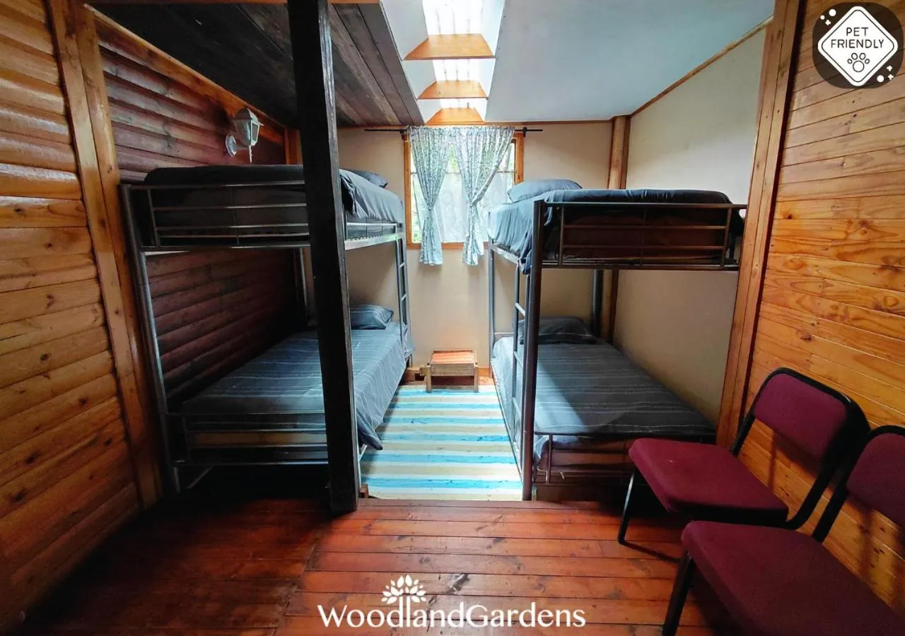 Photo of the whole room, Bed in Woodland Gardens Self catering Pet Friendly Lodge