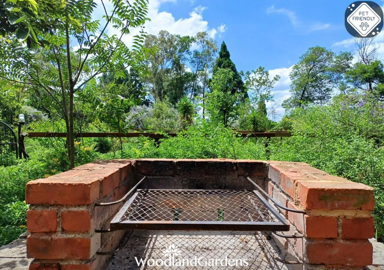BBQ facilities in Woodland Gardens Self catering Pet Friendly Lodge
