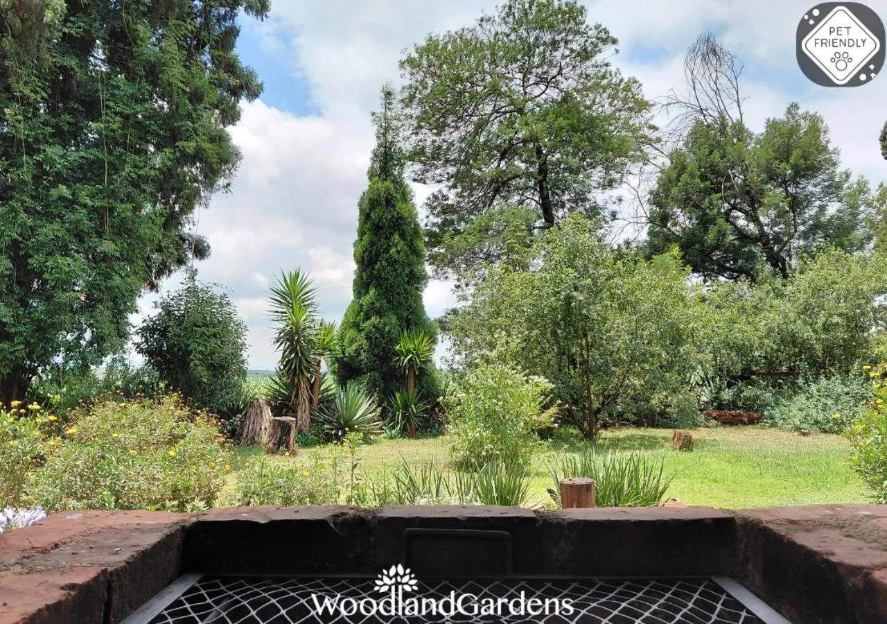 BBQ facilities in Woodland Gardens Self catering Pet Friendly Lodge