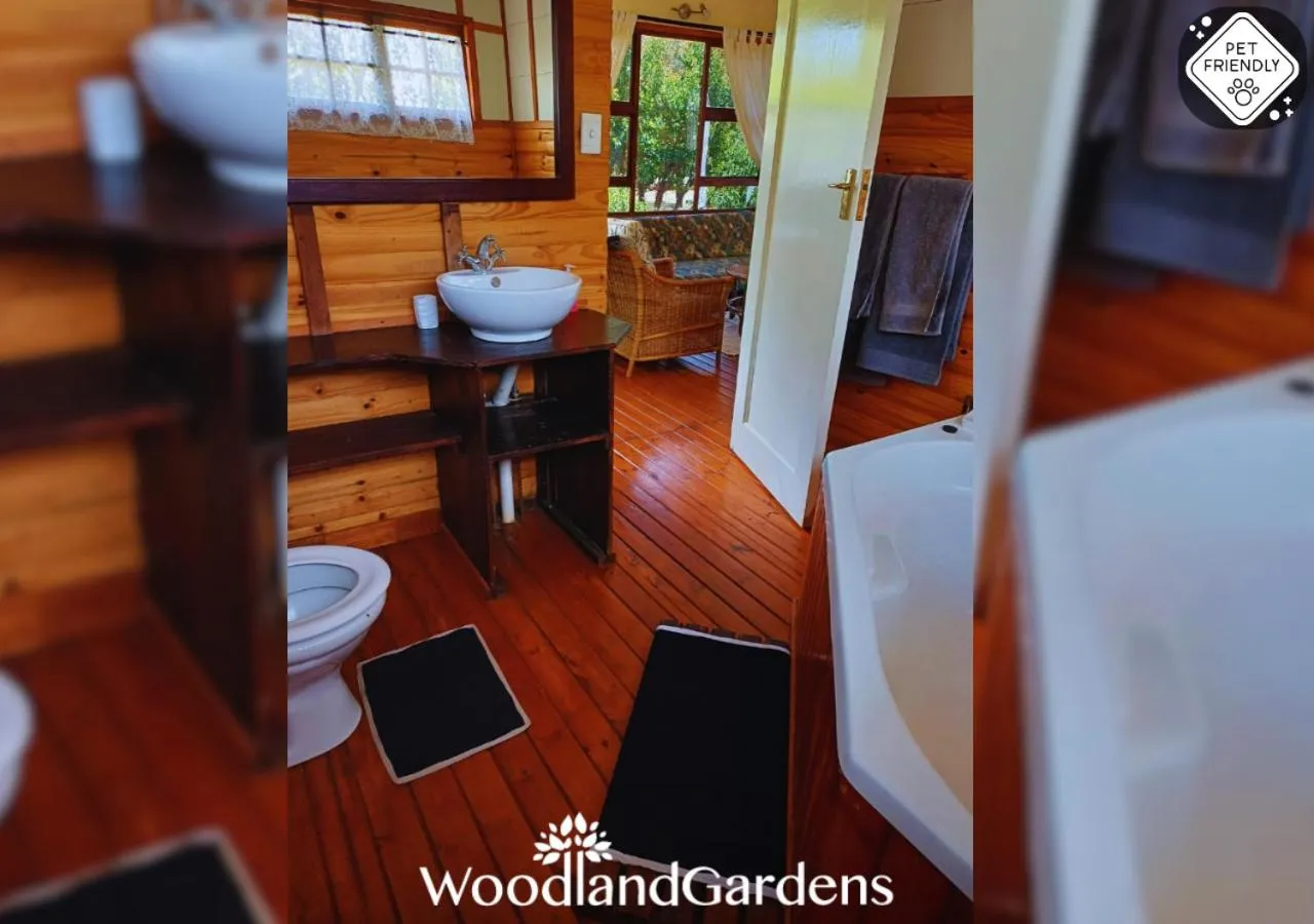 Toilet in Woodland Gardens Self catering Pet Friendly Lodge