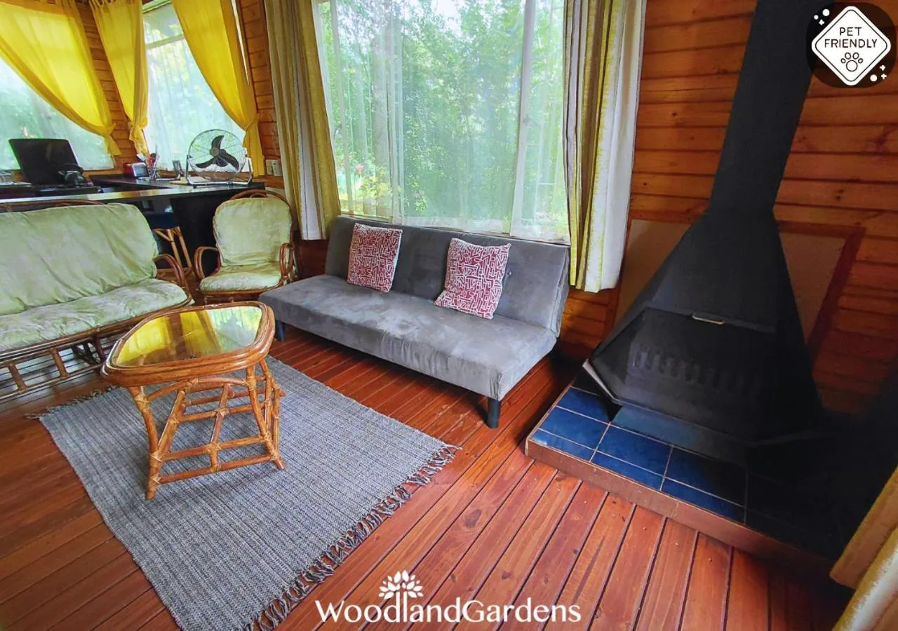 Living room in Woodland Gardens Self catering Pet Friendly Lodge