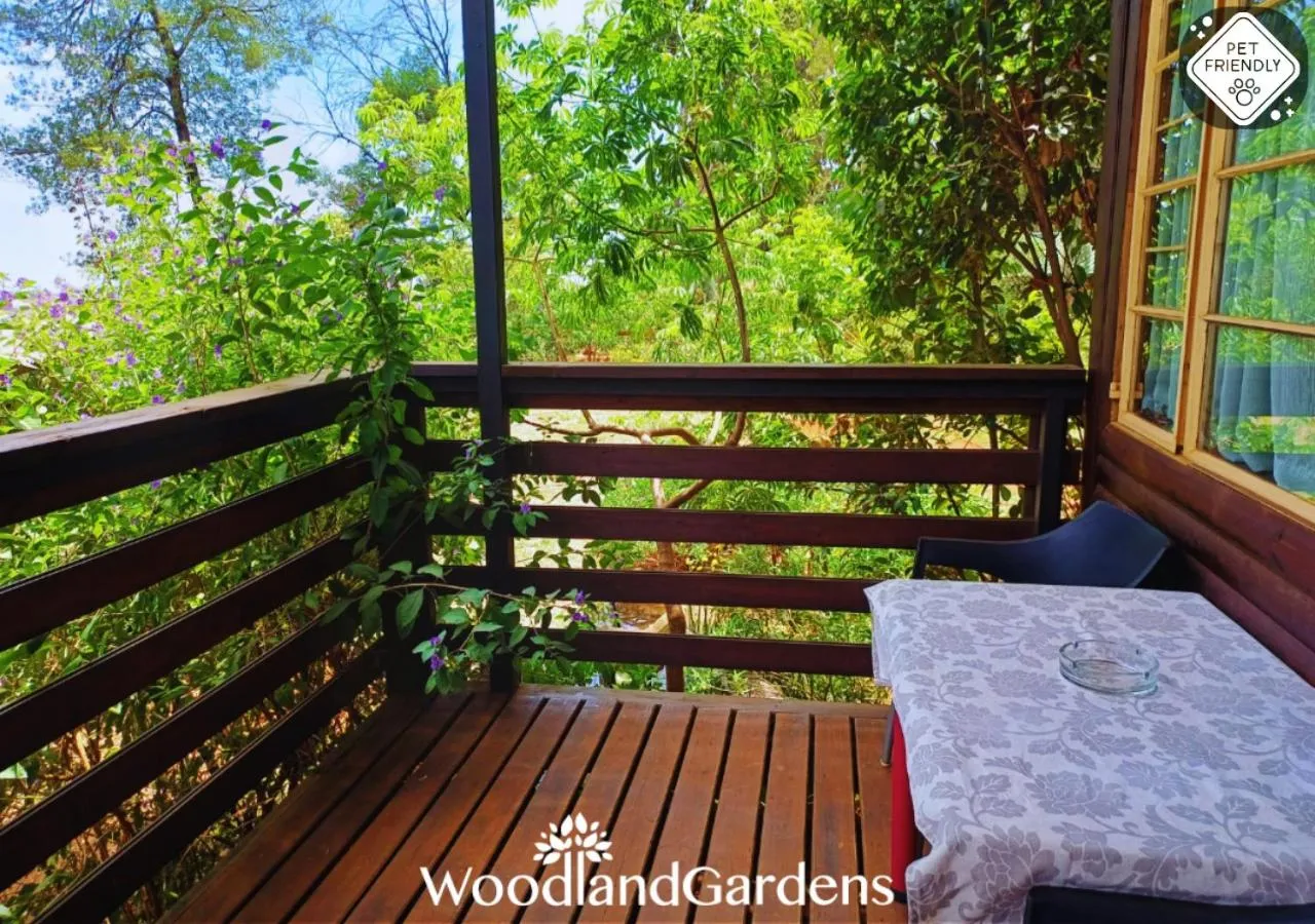 Garden in Woodland Gardens Self catering Pet Friendly Lodge