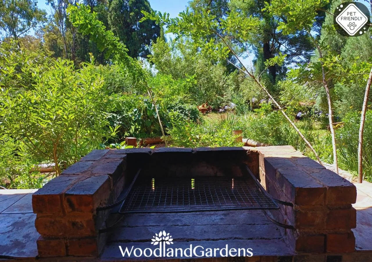 BBQ facilities in Woodland Gardens Self catering Pet Friendly Lodge