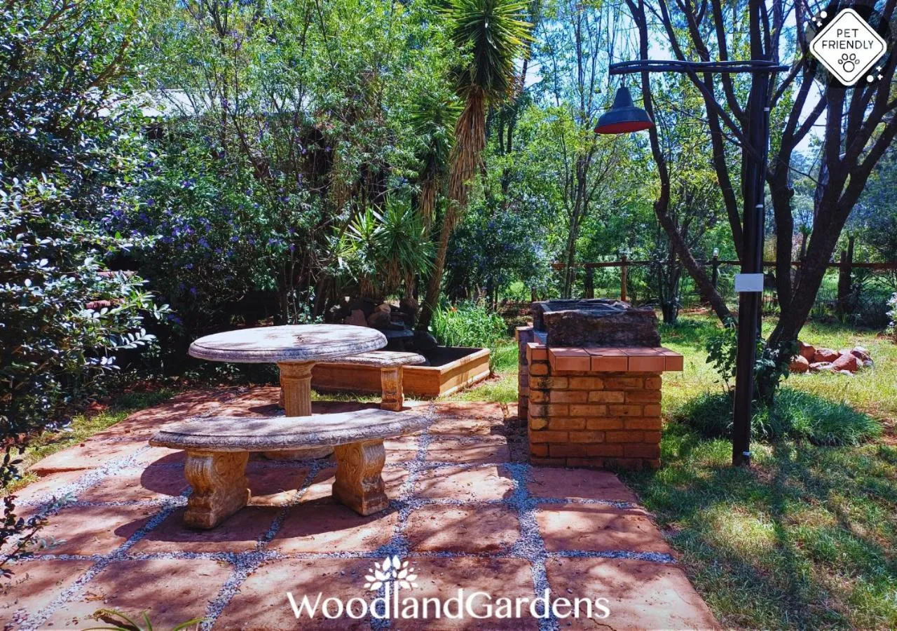 BBQ facilities in Woodland Gardens Self catering Pet Friendly Lodge