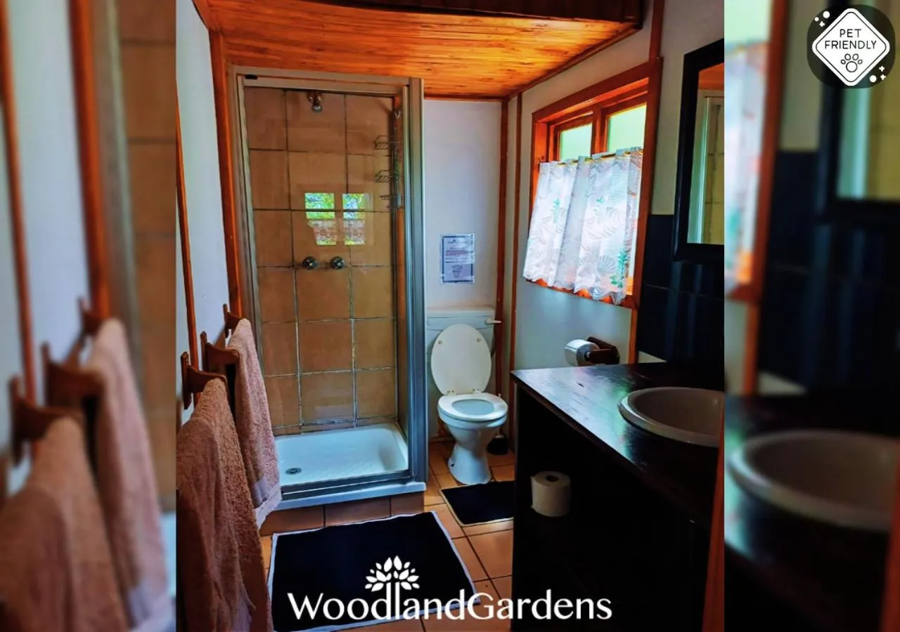 Shower in Woodland Gardens Self catering Pet Friendly Lodge