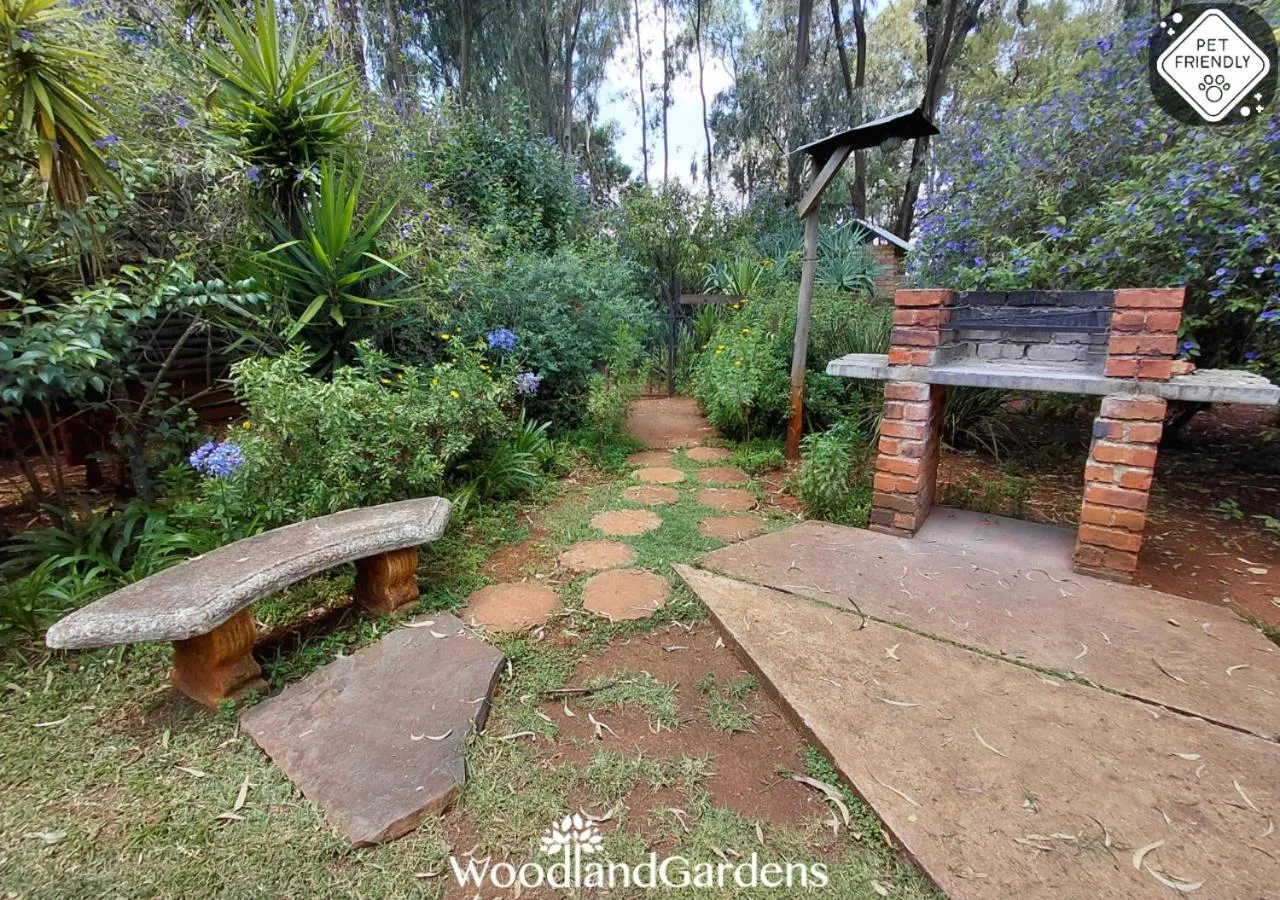 BBQ facilities in Woodland Gardens Self catering Pet Friendly Lodge