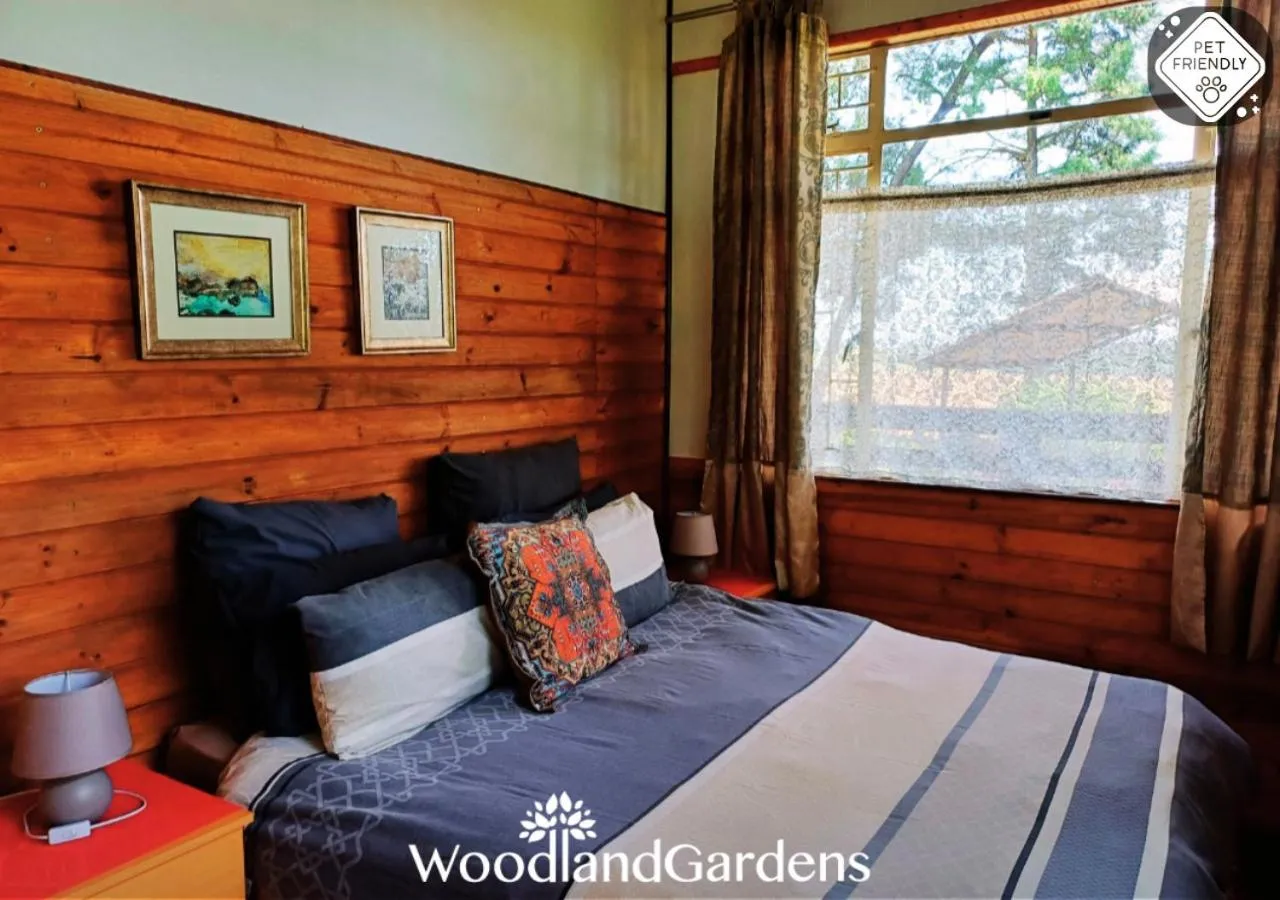 Bed in Woodland Gardens Self catering Pet Friendly Lodge