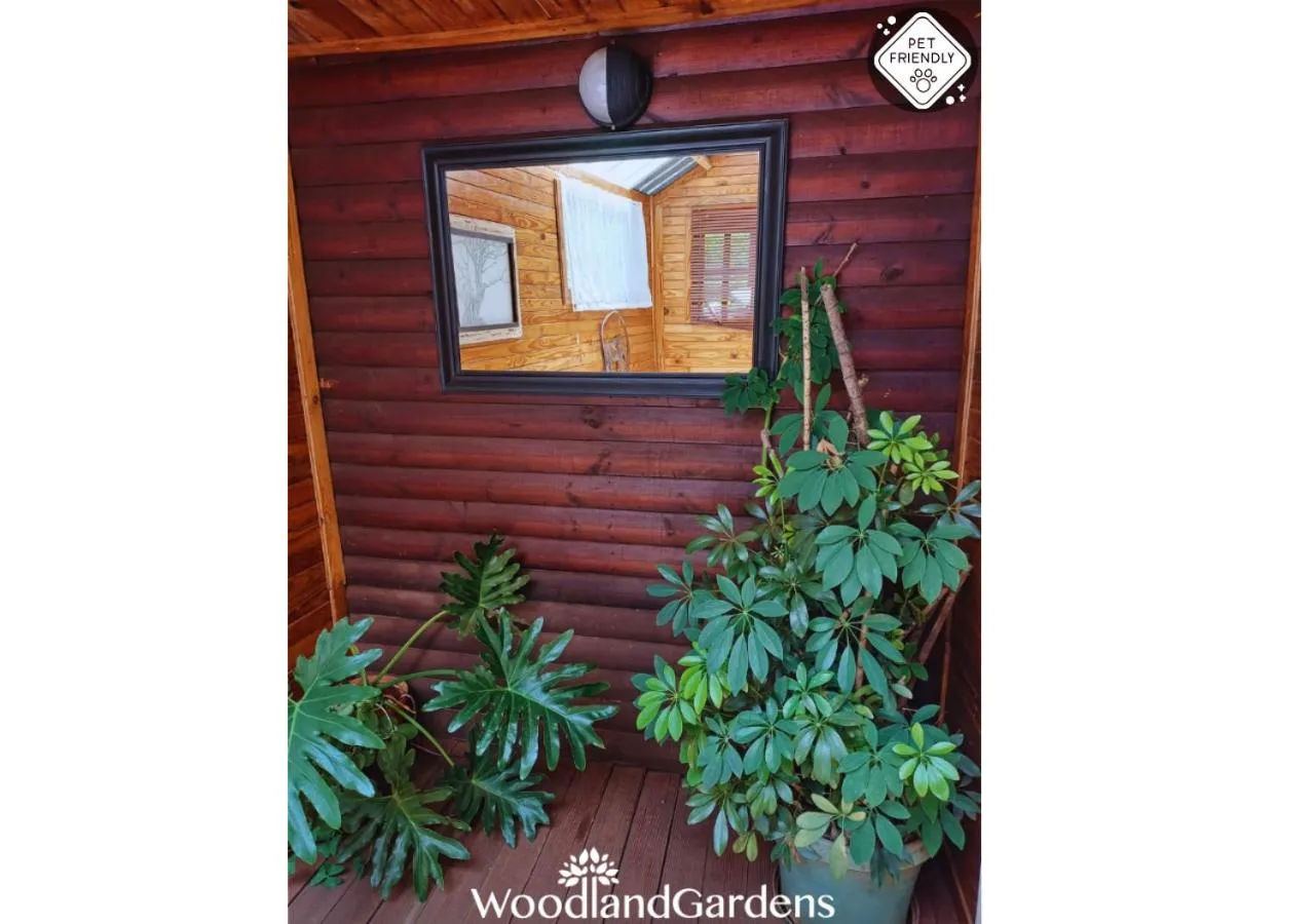 Public Bath in Woodland Gardens Self catering Pet Friendly Lodge