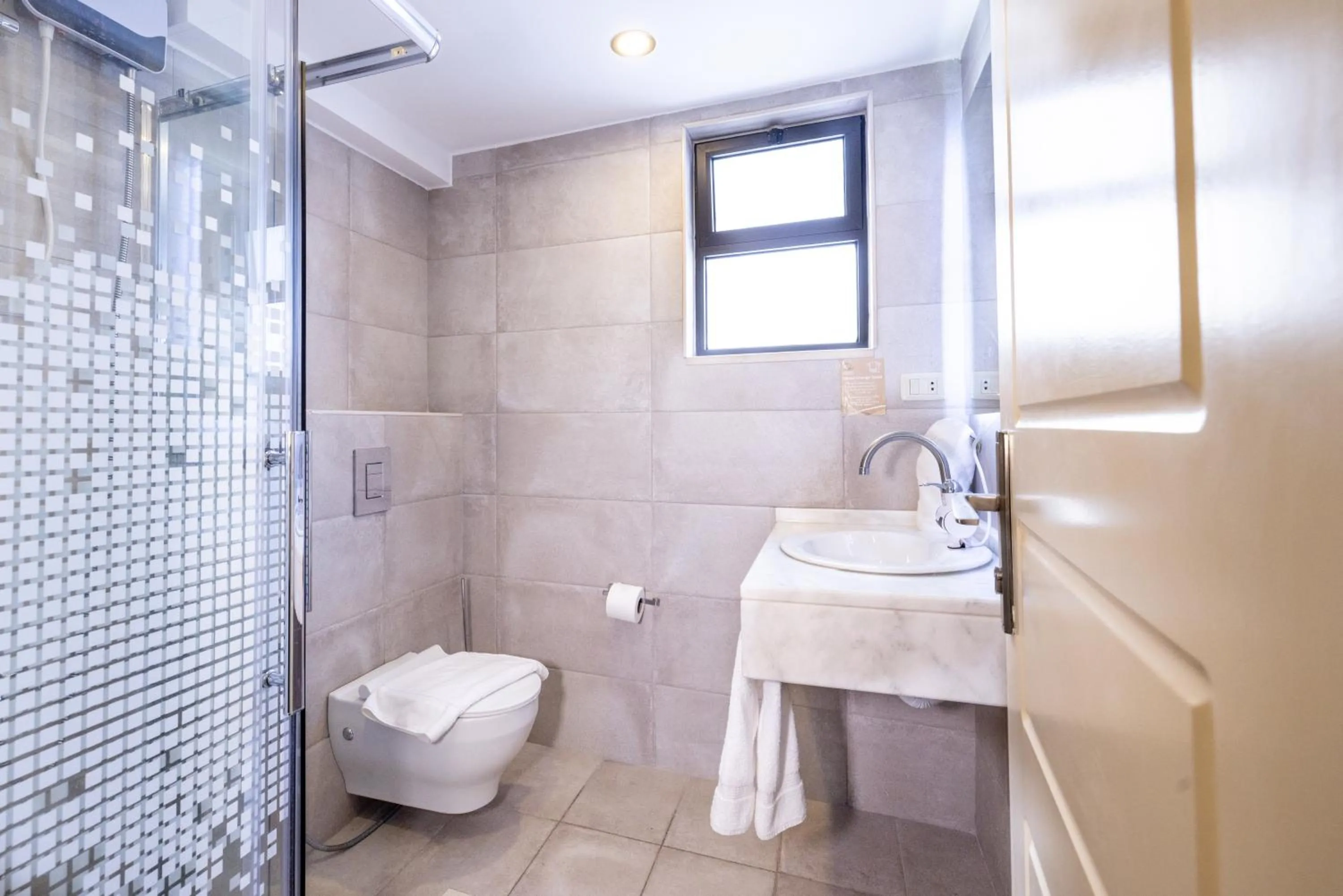 Shower in Sukoon Hotel Amman