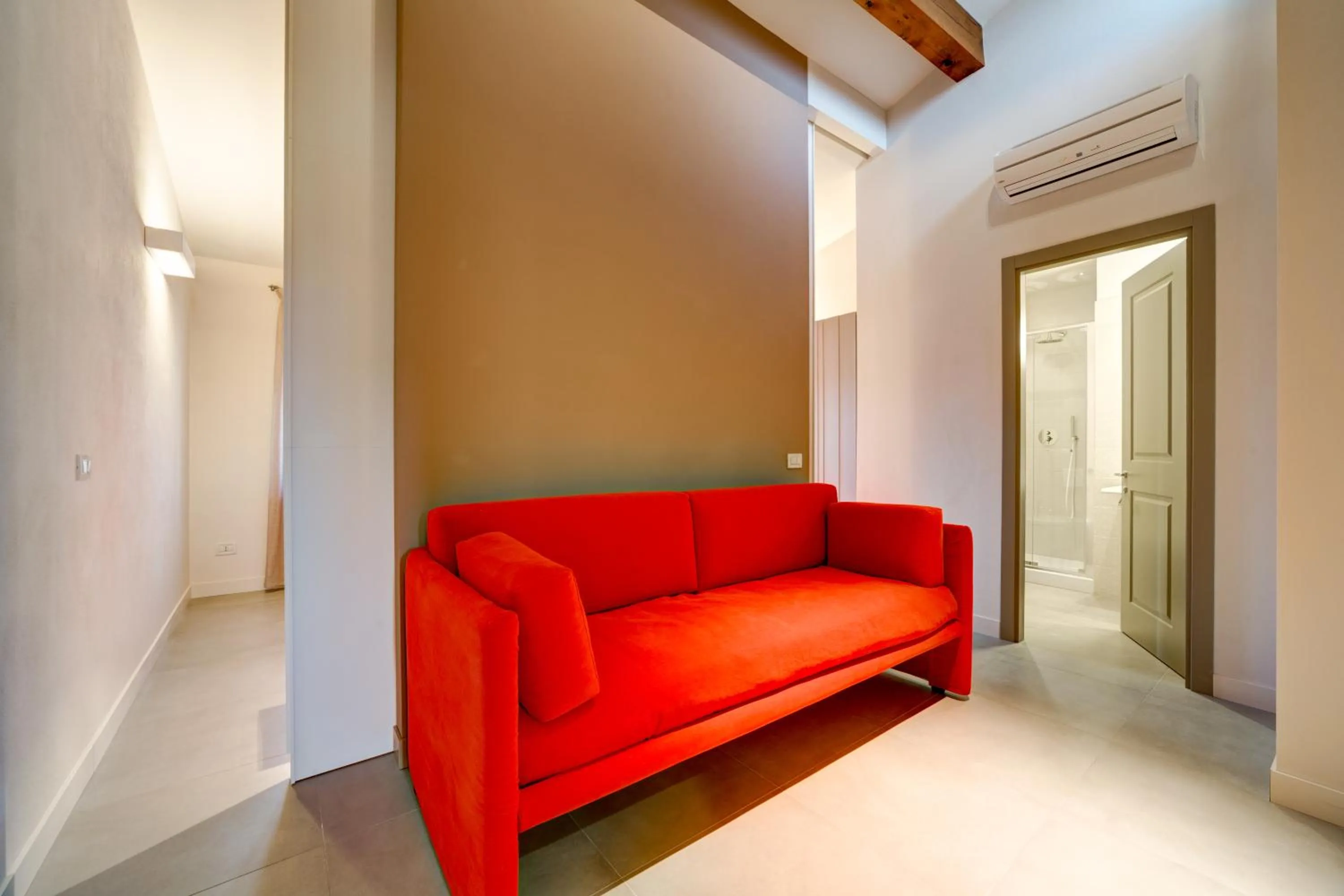 Shower in Palazzo Mannaioni Suites