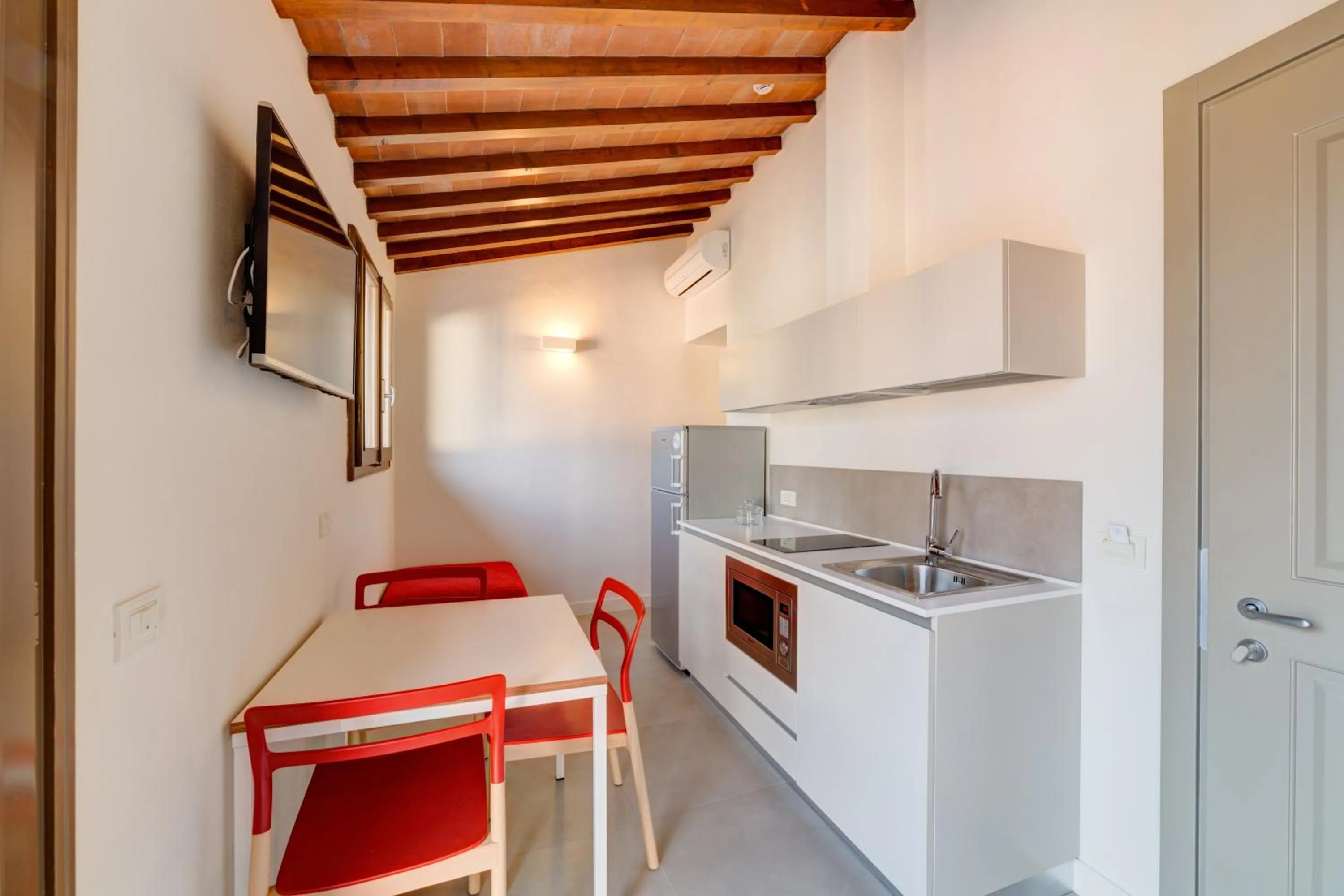 TV and multimedia in Palazzo Mannaioni Suites