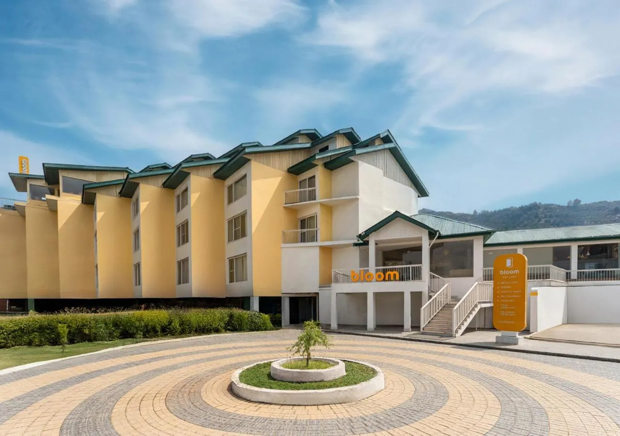 Property building in Bloom Boutique l Dal Lake