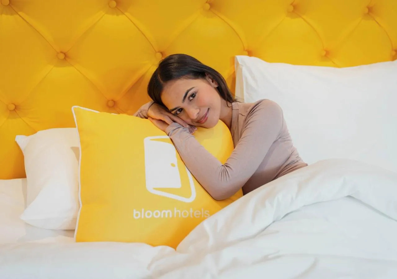 Bedroom, Bed in Bloom Boutique l Dal Lake